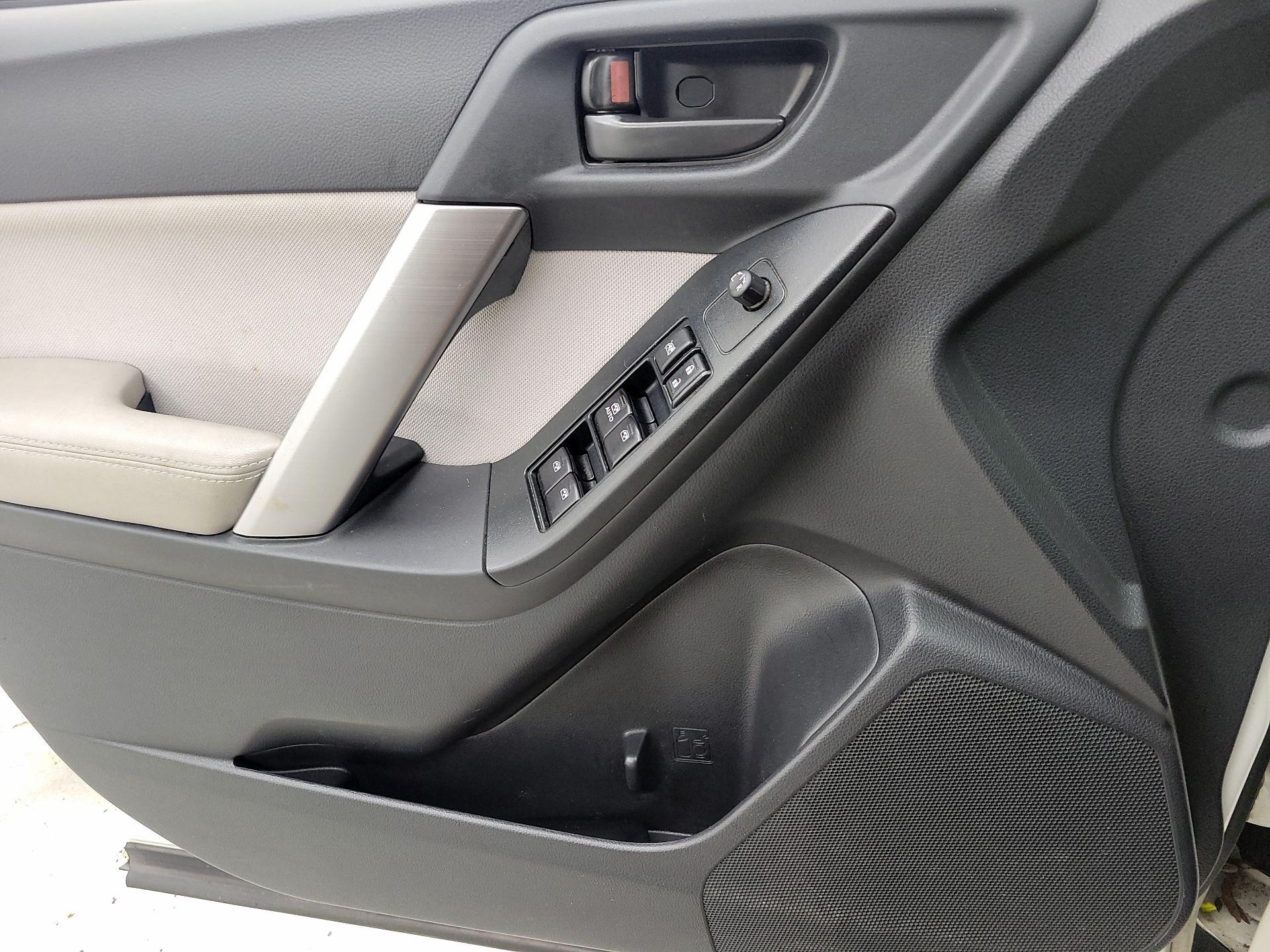 Thumbnail: 2016 Subaru Forester - 13