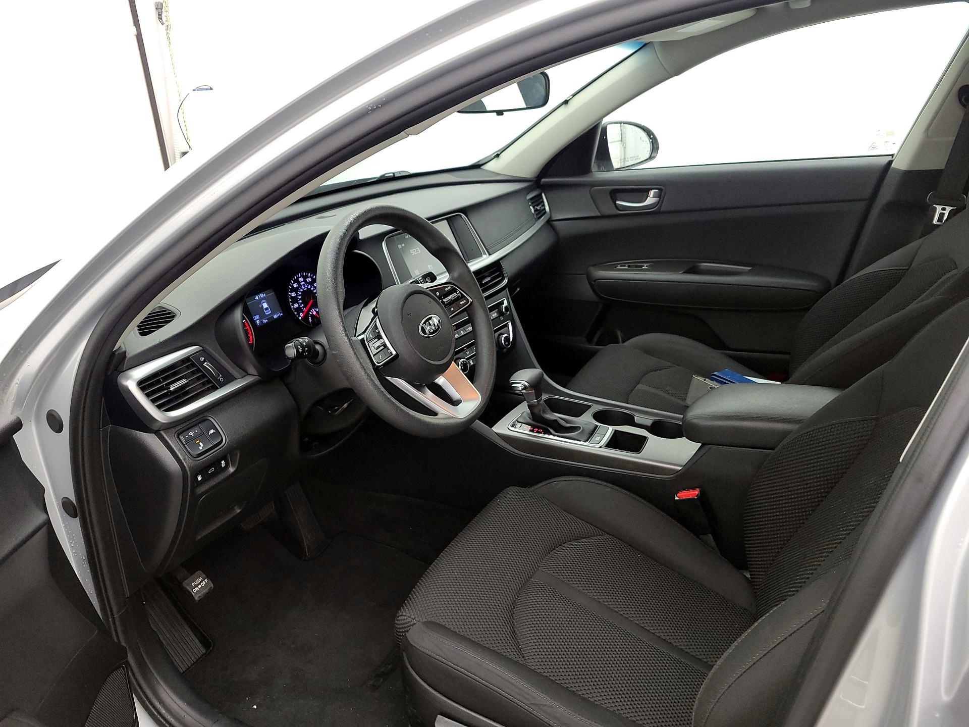 Thumbnail: 2020 Kia Optima - 11