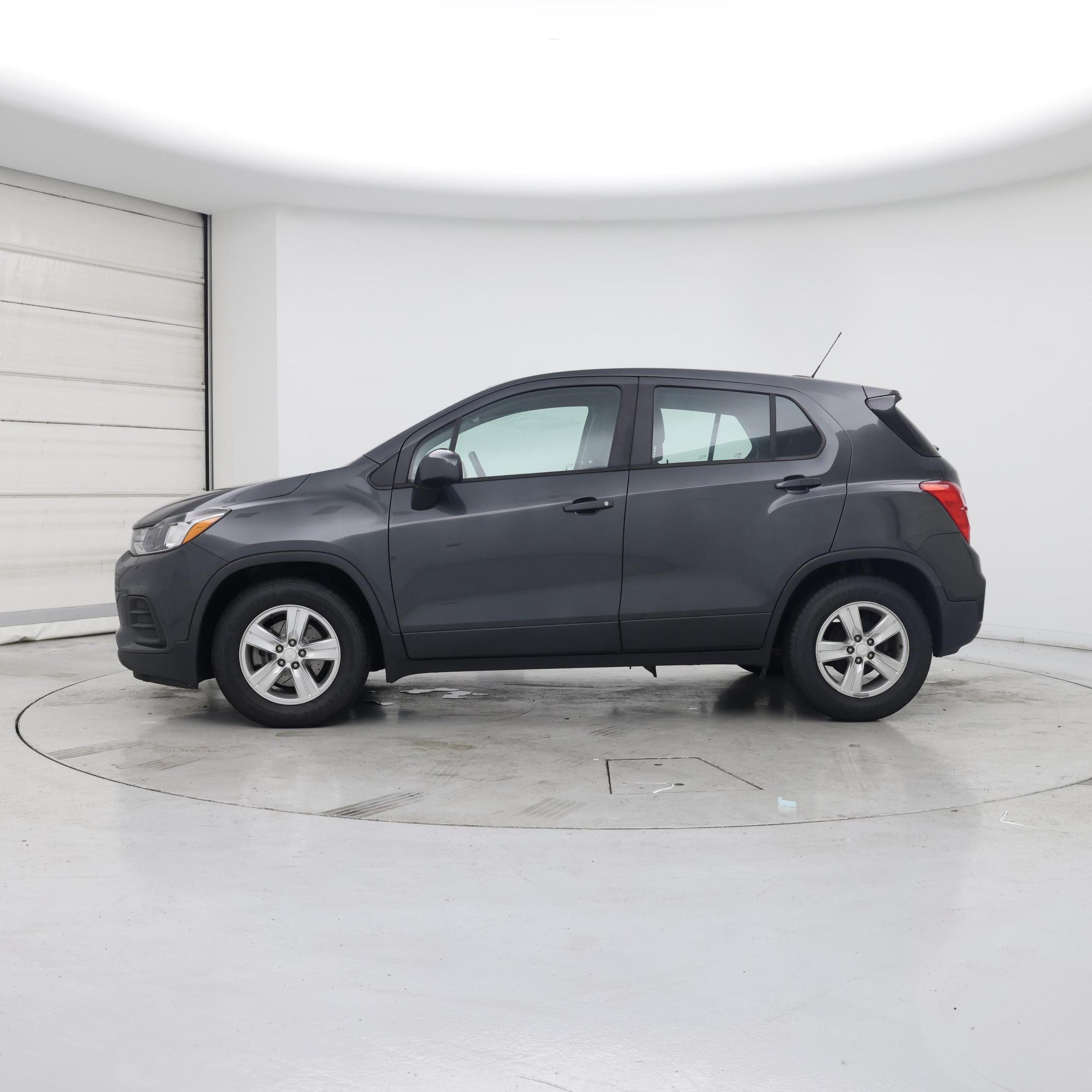 Thumbnail: 2019 Chevrolet Trax - 3