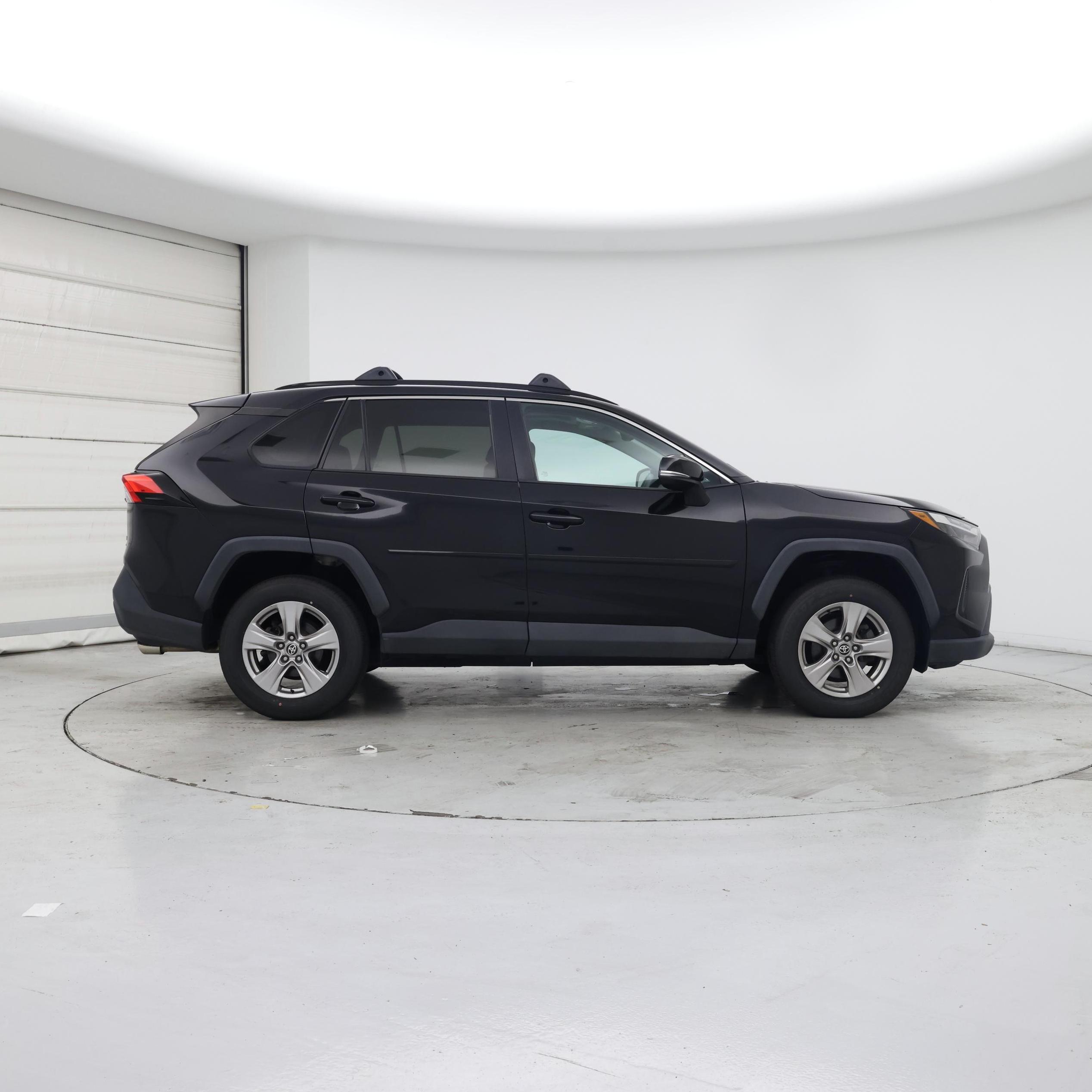 Thumbnail: 2022 Toyota RAV4 - 7