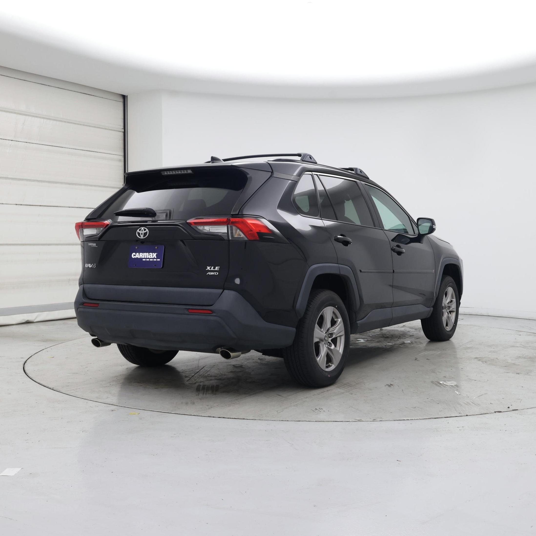 Thumbnail: 2022 Toyota RAV4 - 8