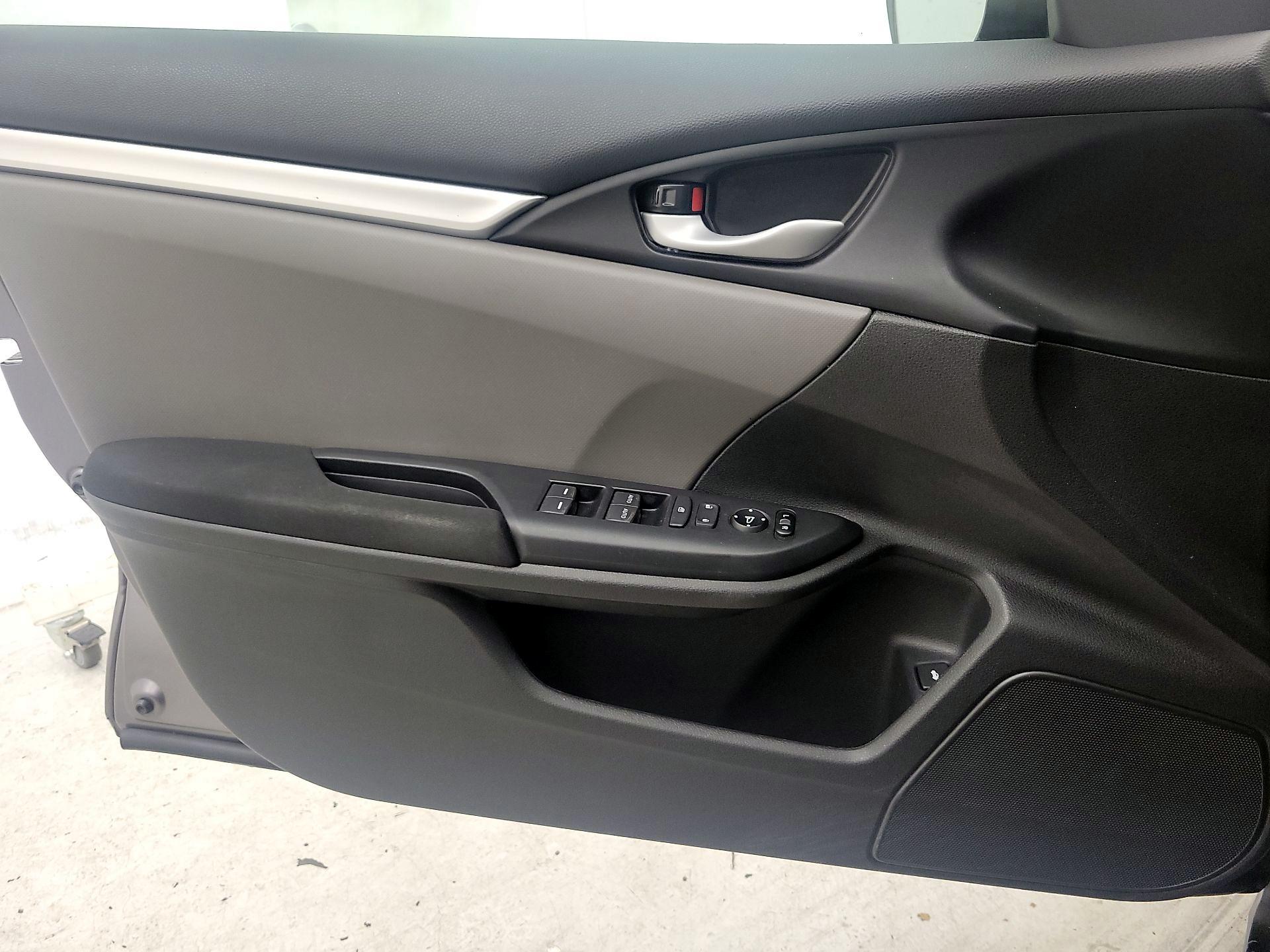 Thumbnail: 2018 Honda Civic - 12