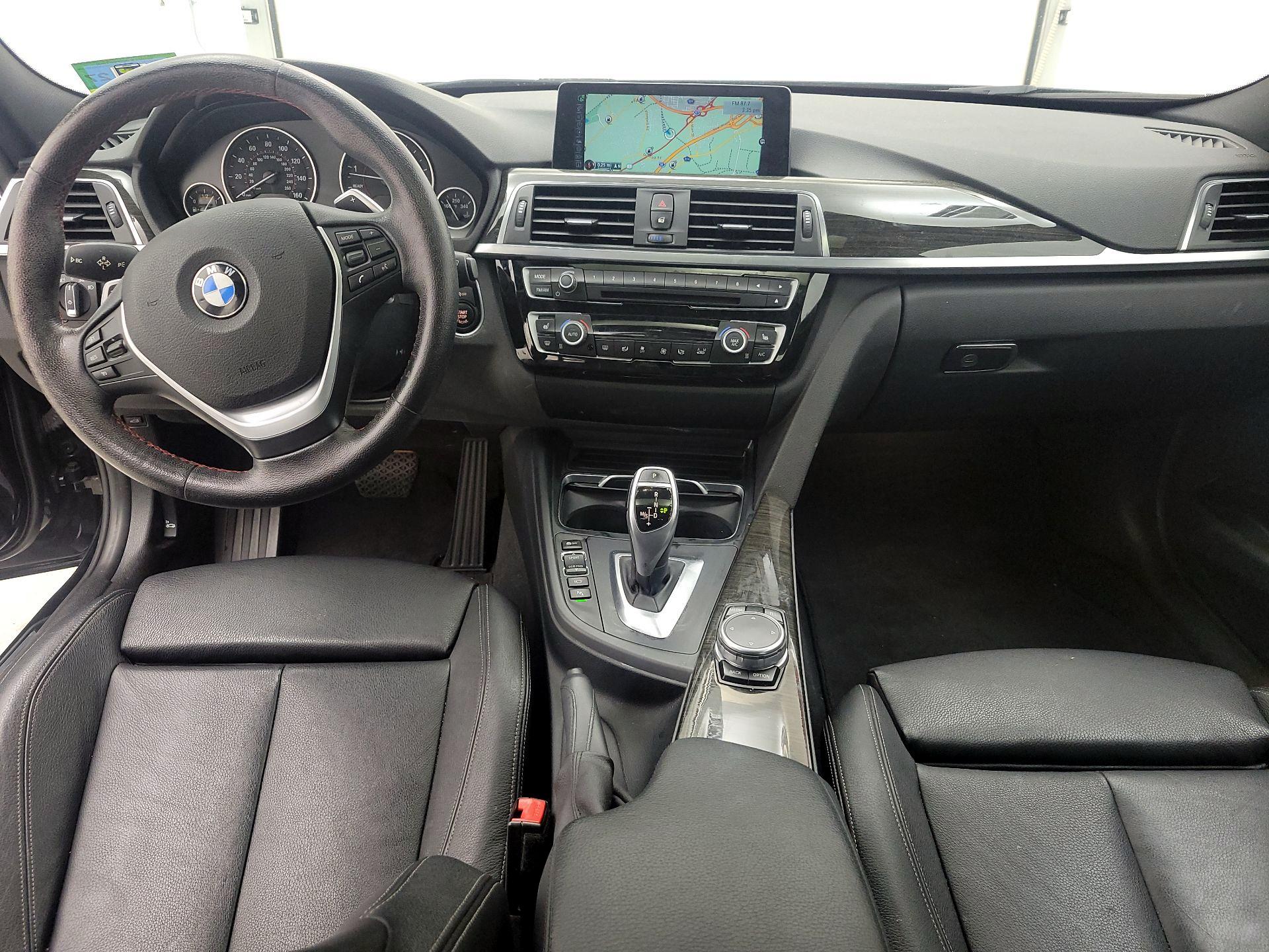 Thumbnail: 2016 BMW 3 Series - 9