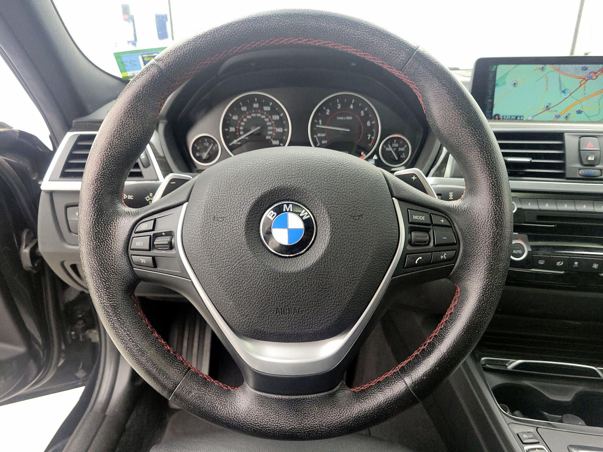 Thumbnail: 2016 BMW 3 Series - 10