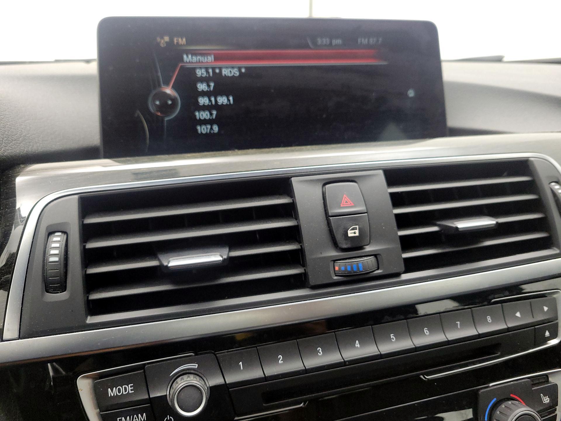 Thumbnail: 2016 BMW 3 Series - 16