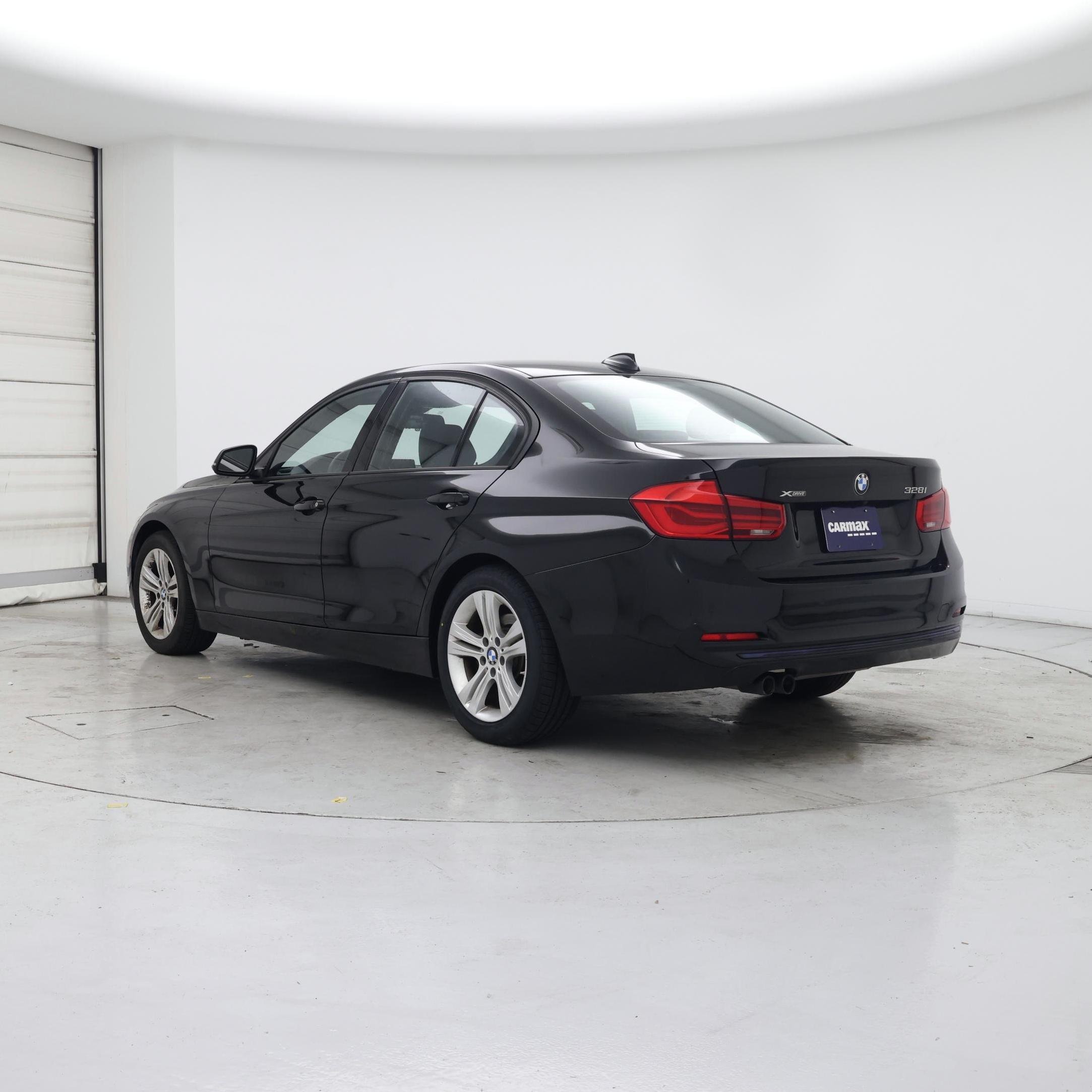 Thumbnail: 2016 BMW 3 Series - 2