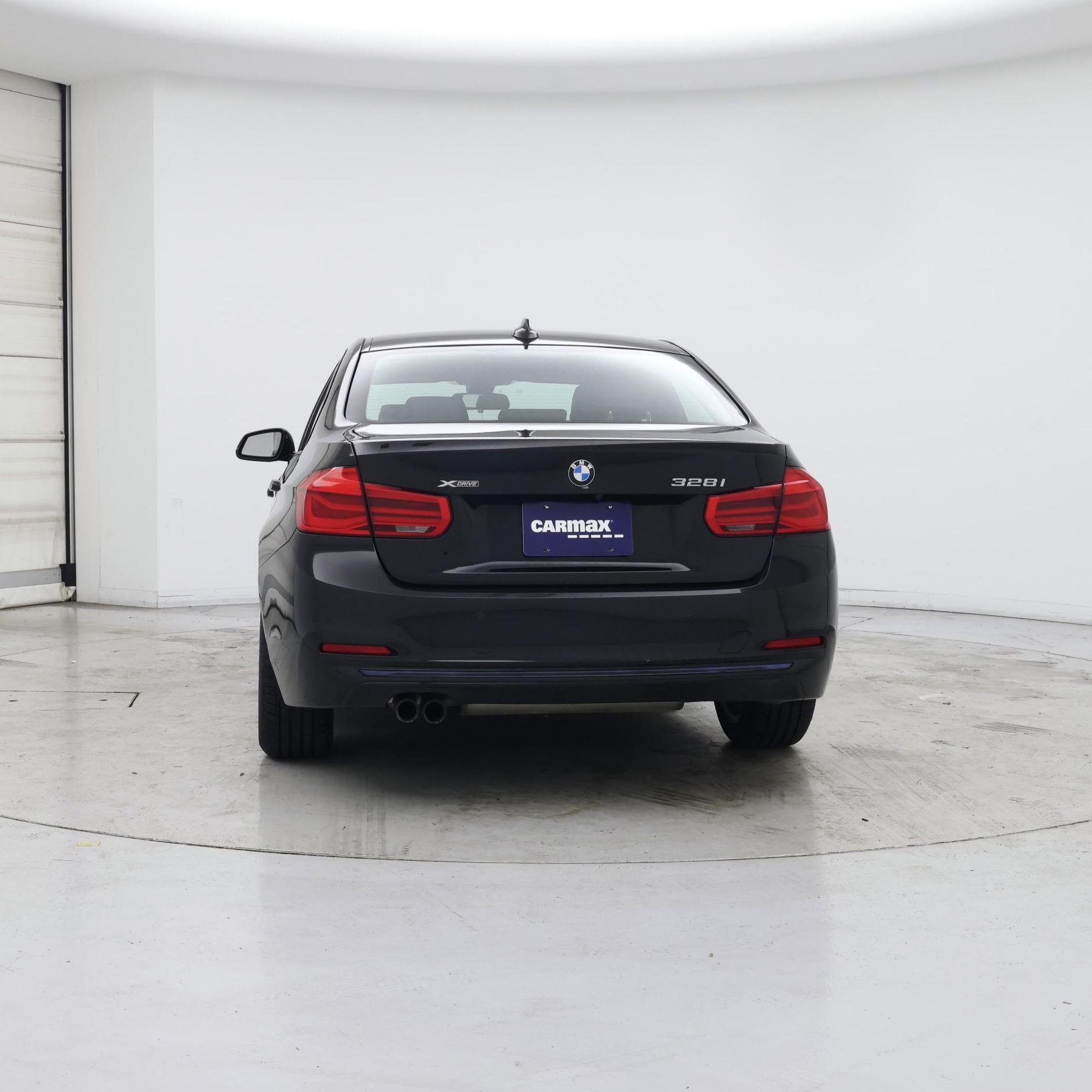 Thumbnail: 2016 BMW 3 Series - 6