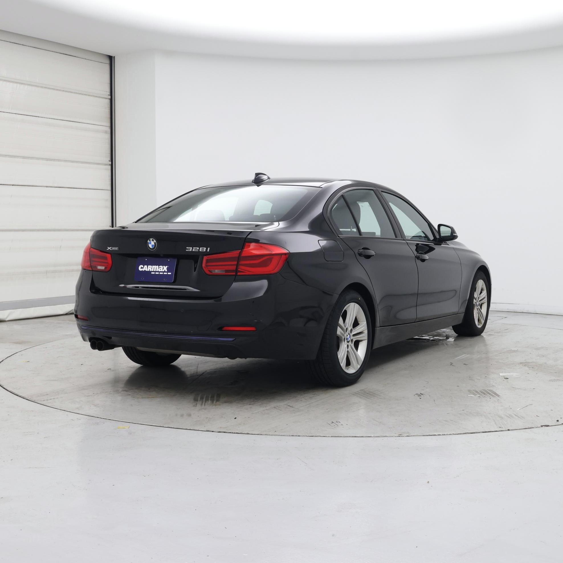 Thumbnail: 2016 BMW 3 Series - 8