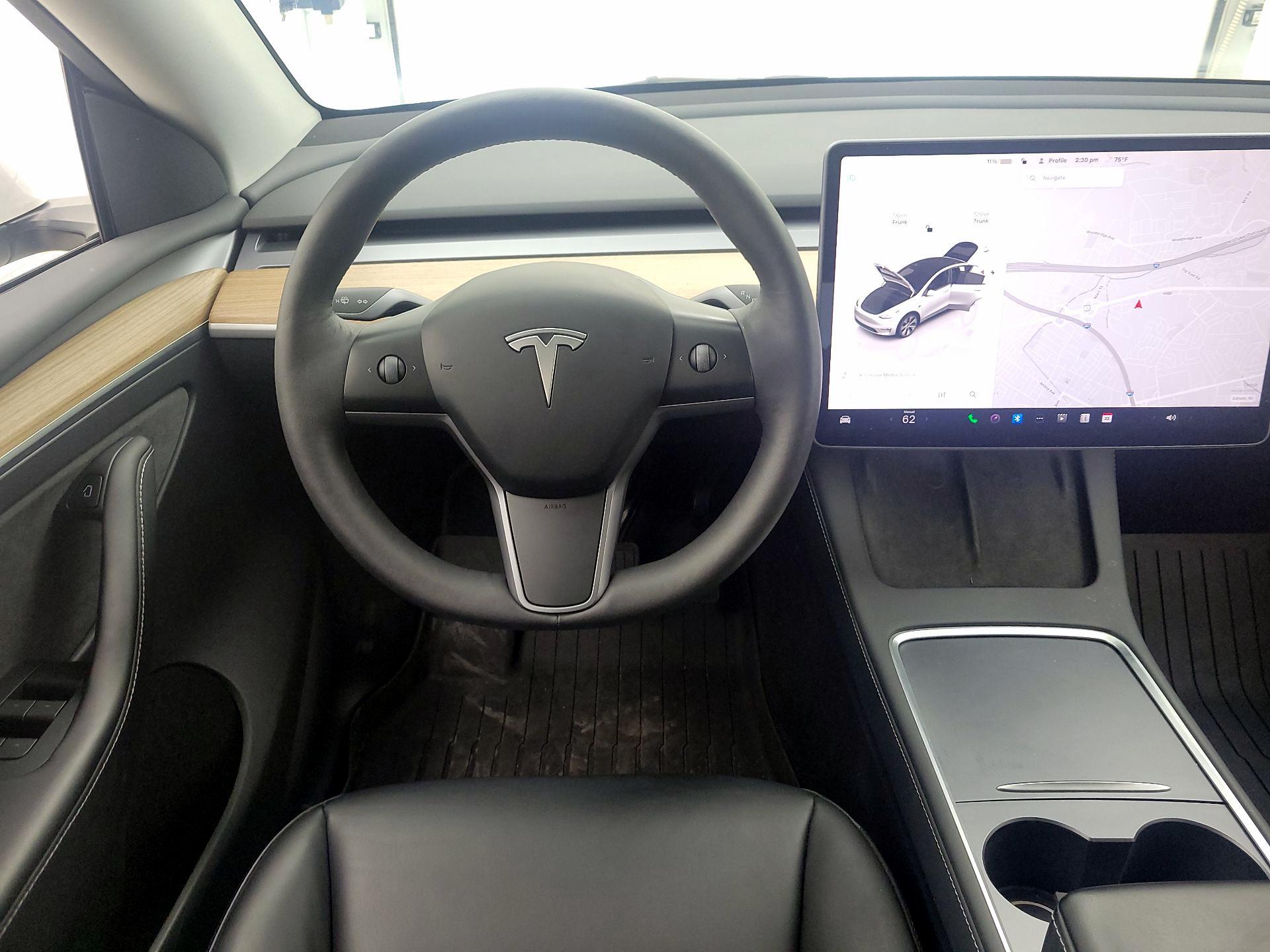 Thumbnail: 2023 Tesla Model Y - 10