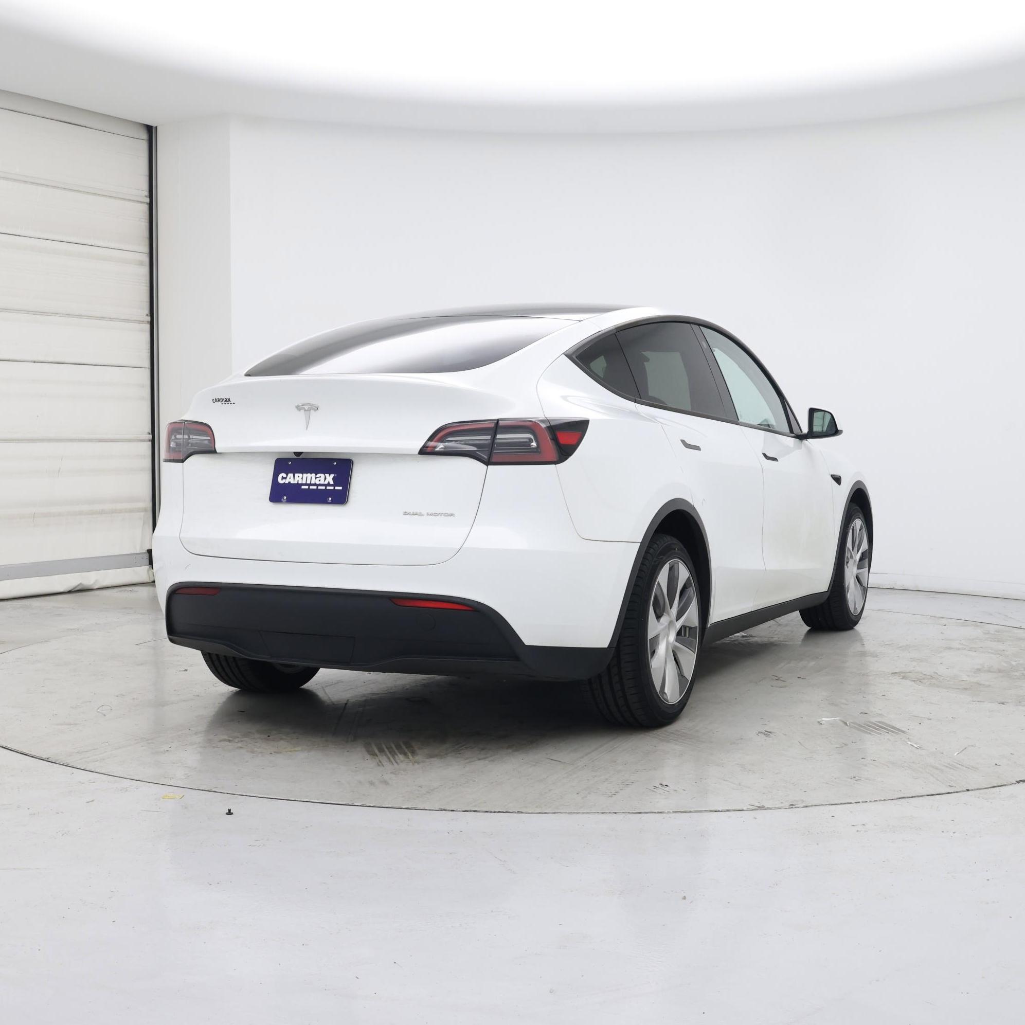 Thumbnail: 2023 Tesla Model Y - 8