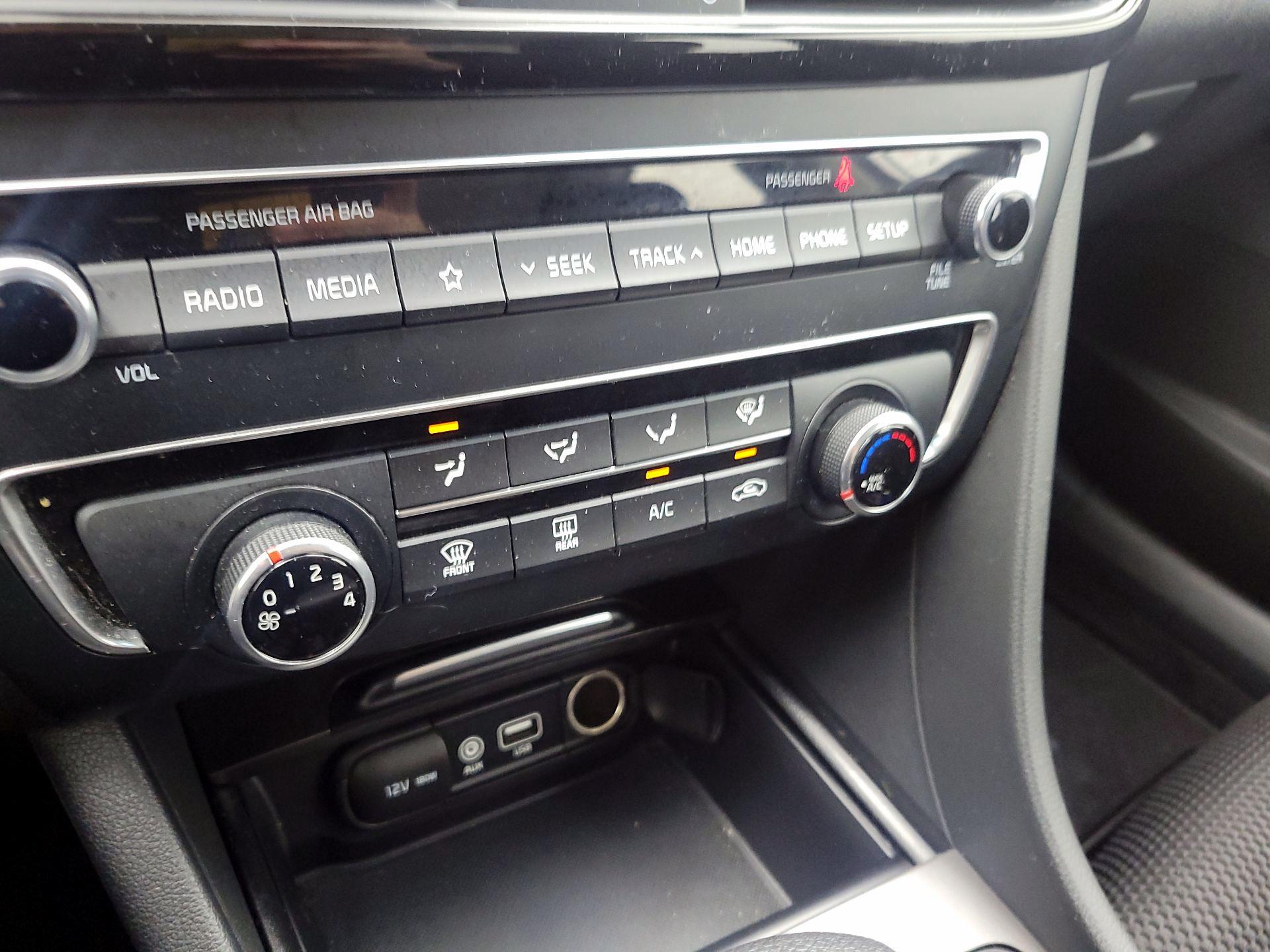 Thumbnail: 2019 Kia Optima - 16