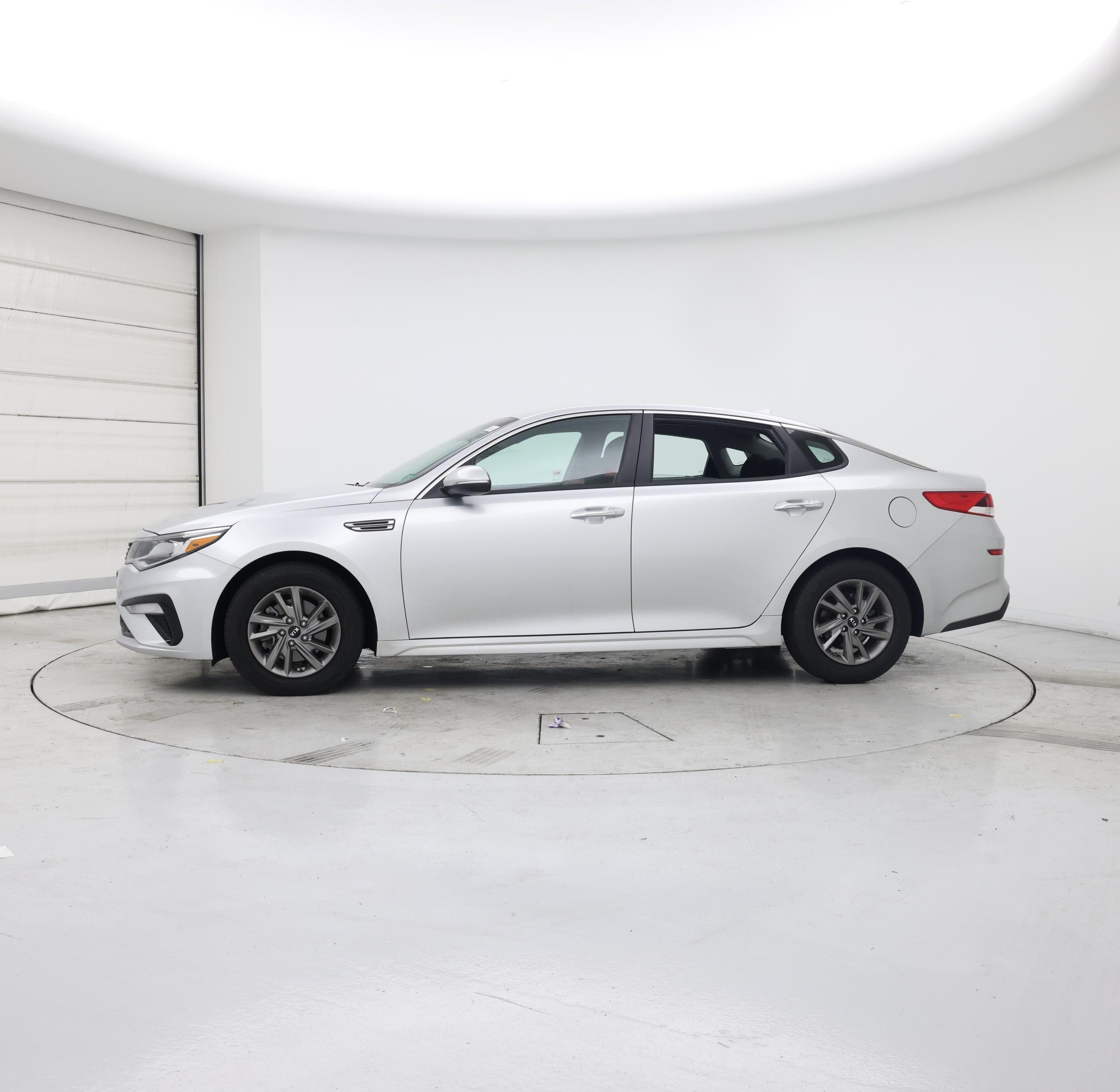 Thumbnail: 2019 Kia Optima - 3