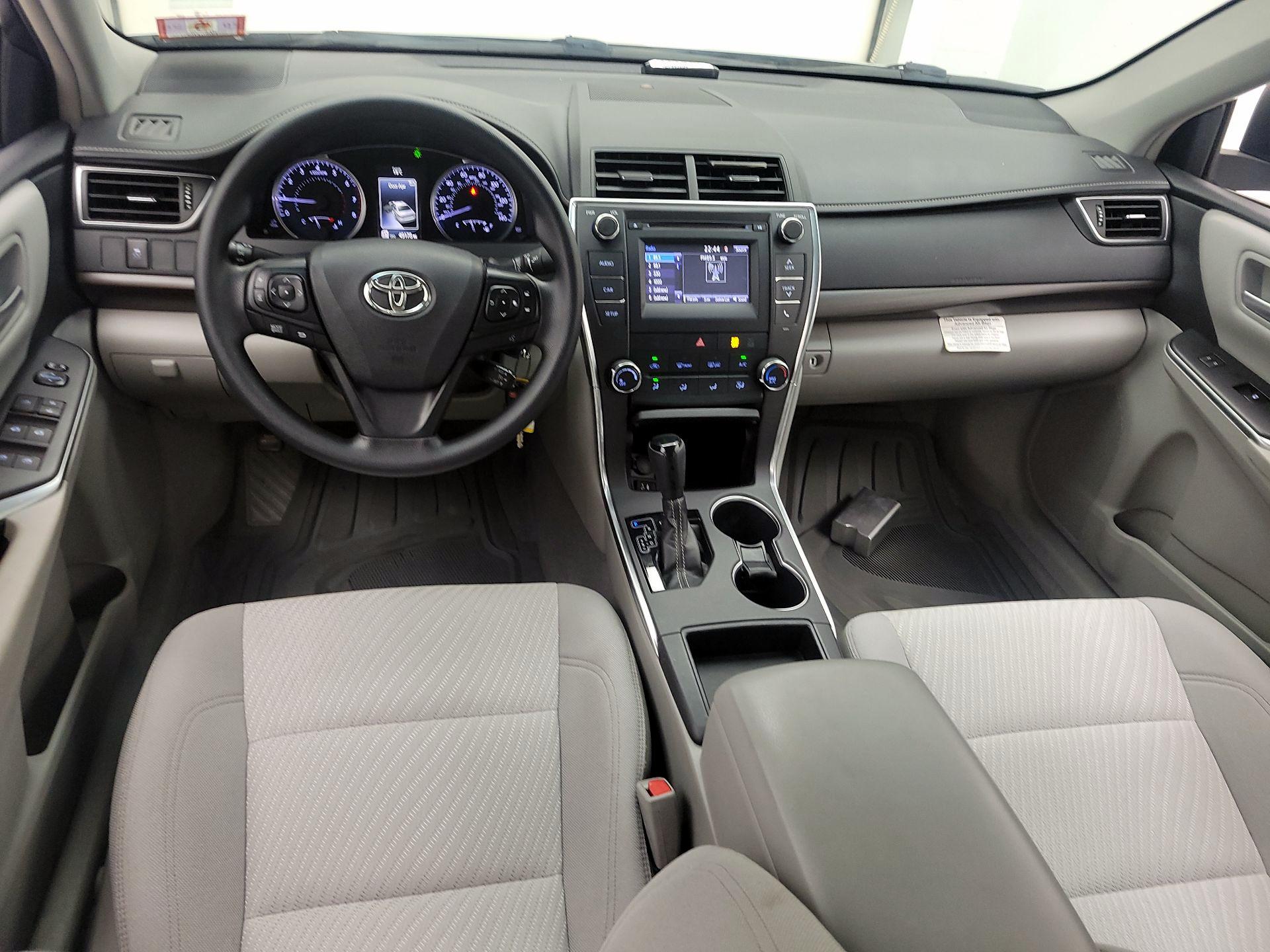 Thumbnail: 2017 Toyota Camry - 9