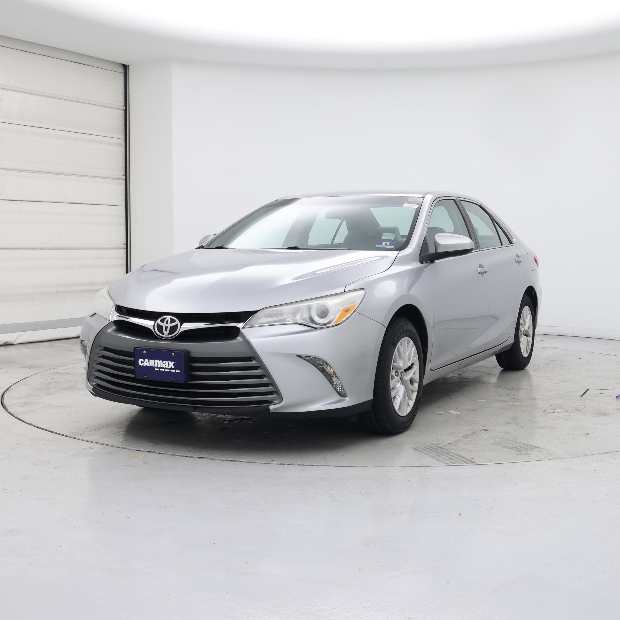 Thumbnail: 2017 Toyota Camry - 4