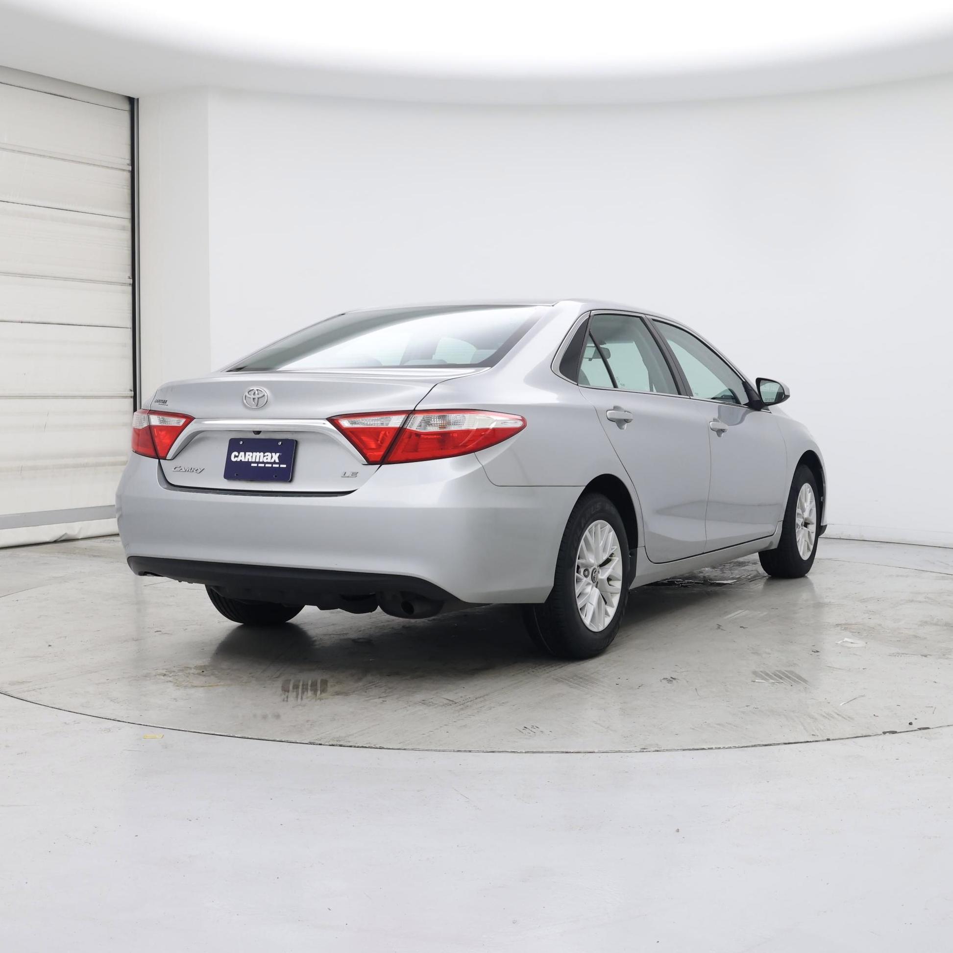 Thumbnail: 2017 Toyota Camry - 8