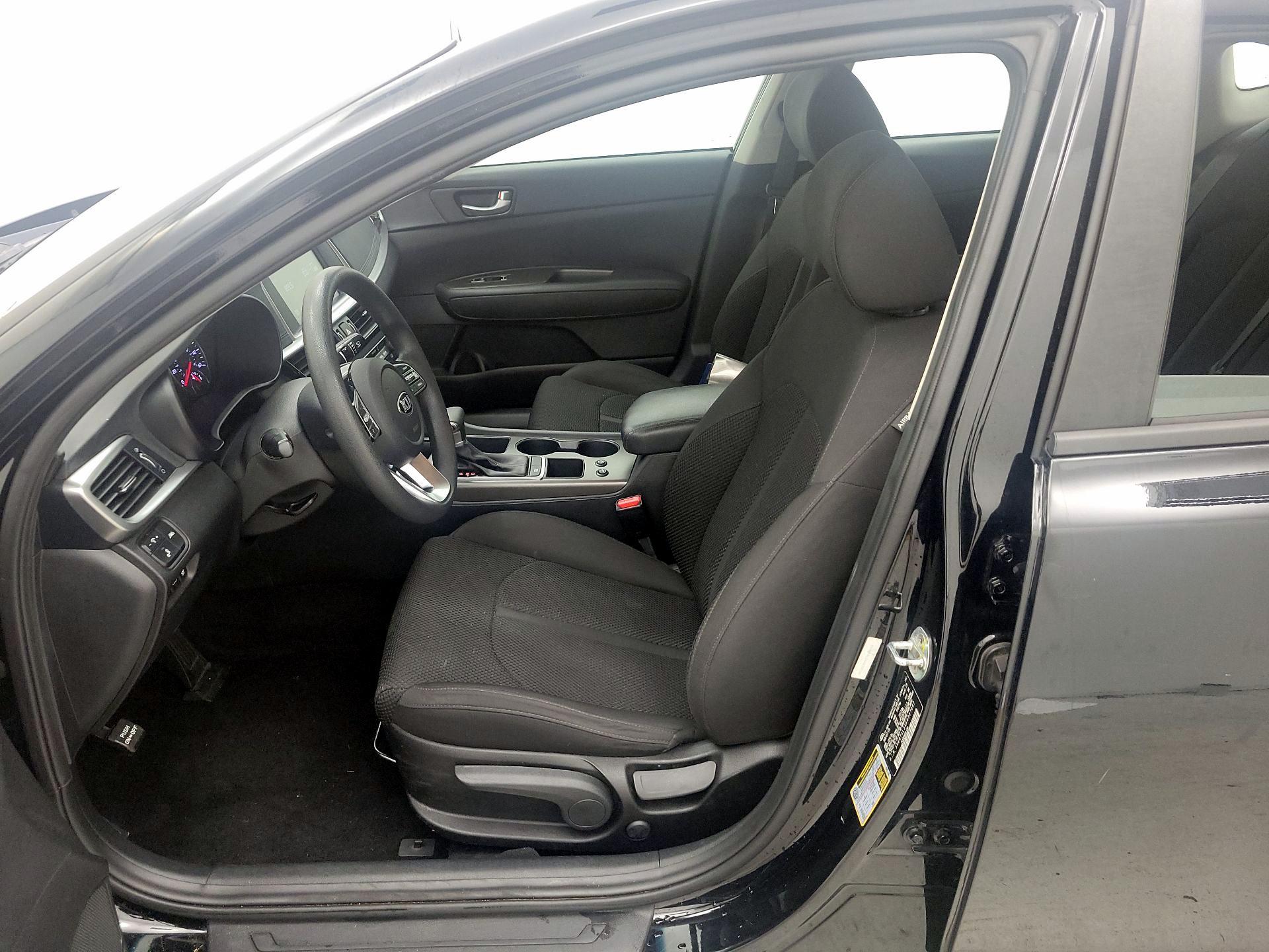 Thumbnail: 2019 Kia Optima - 11