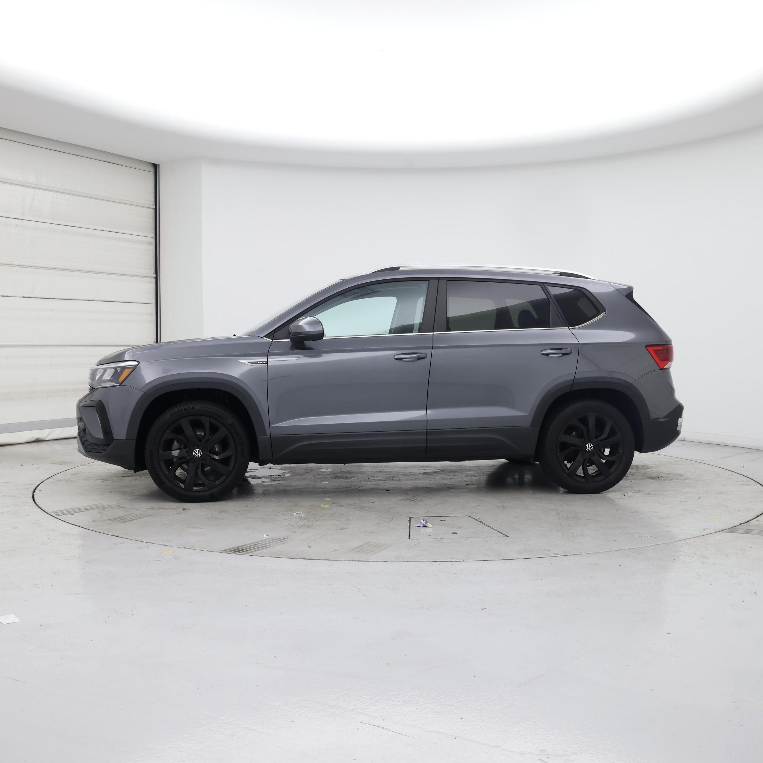 Thumbnail: 2022 Volkswagen Taos - 3