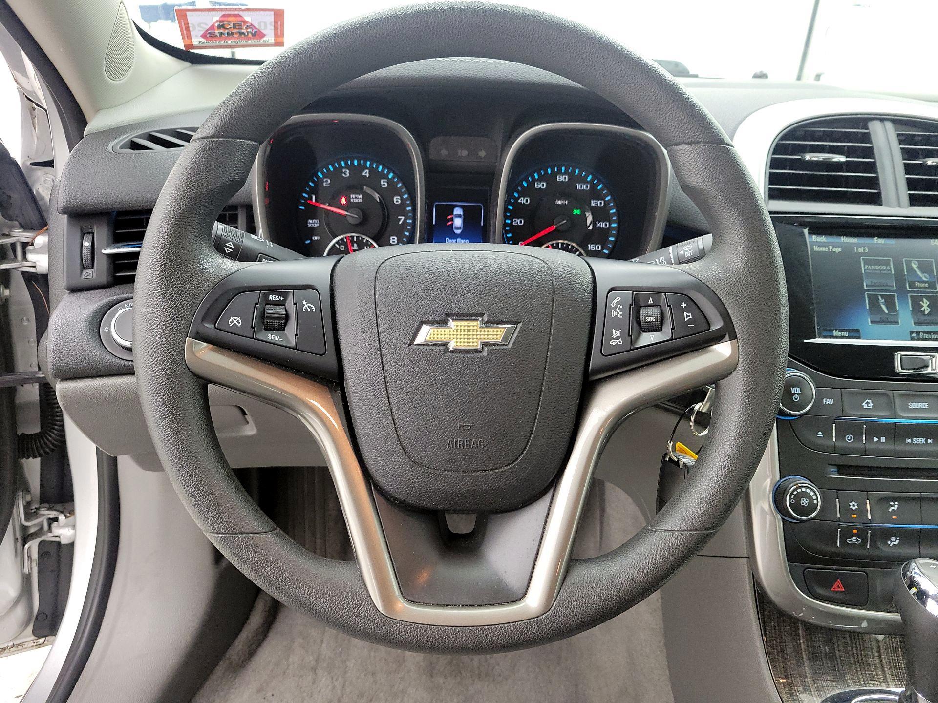 Thumbnail: 2016 Chevrolet Malibu - 10