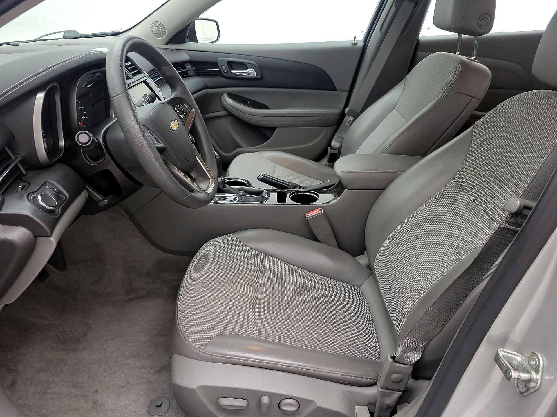 Thumbnail: 2016 Chevrolet Malibu - 11