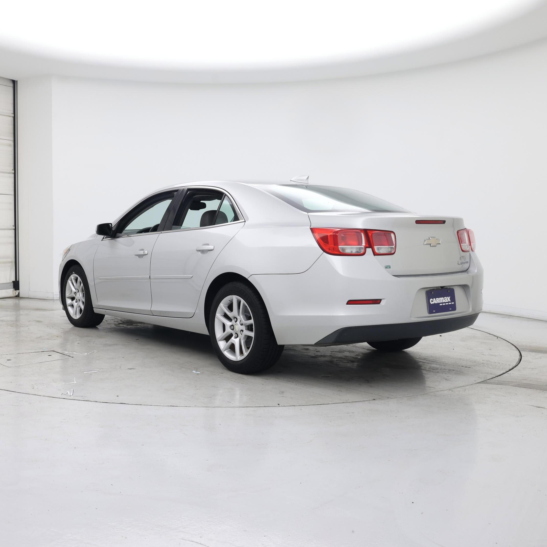 Thumbnail: 2016 Chevrolet Malibu - 2