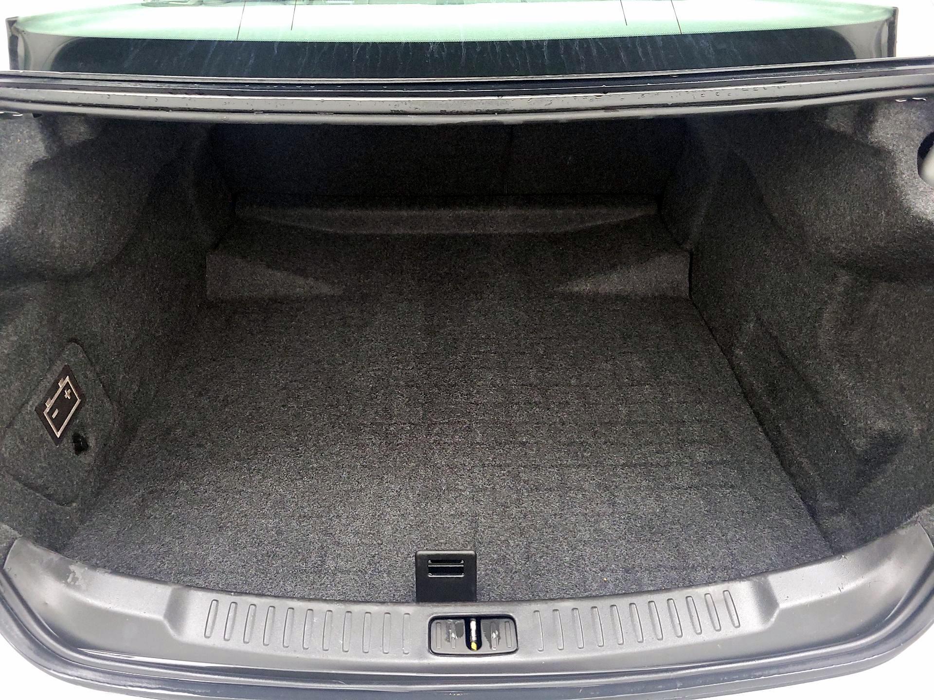Thumbnail: 2016 Chevrolet Malibu - 20