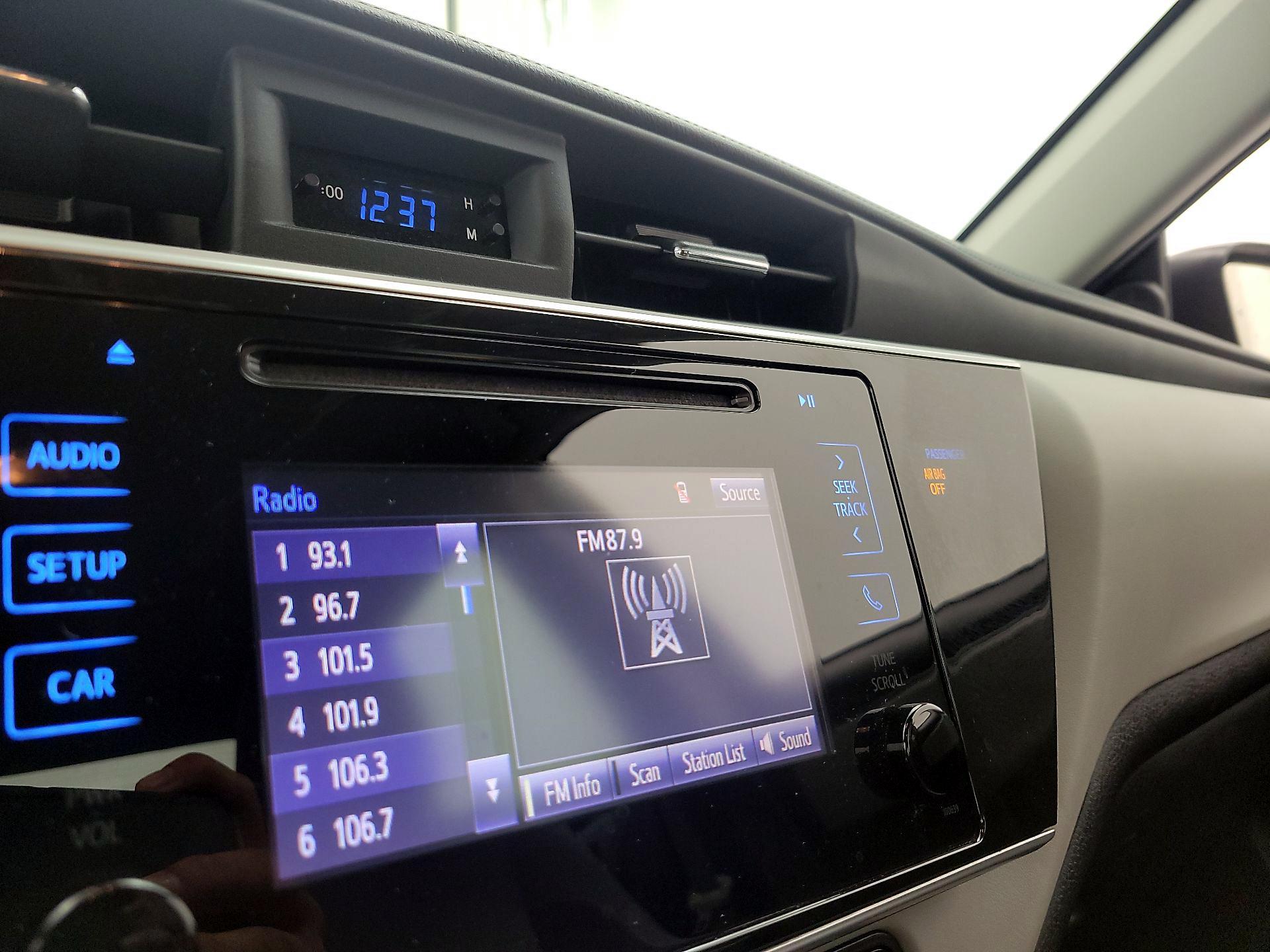 Thumbnail: 2019 Toyota Corolla - 15
