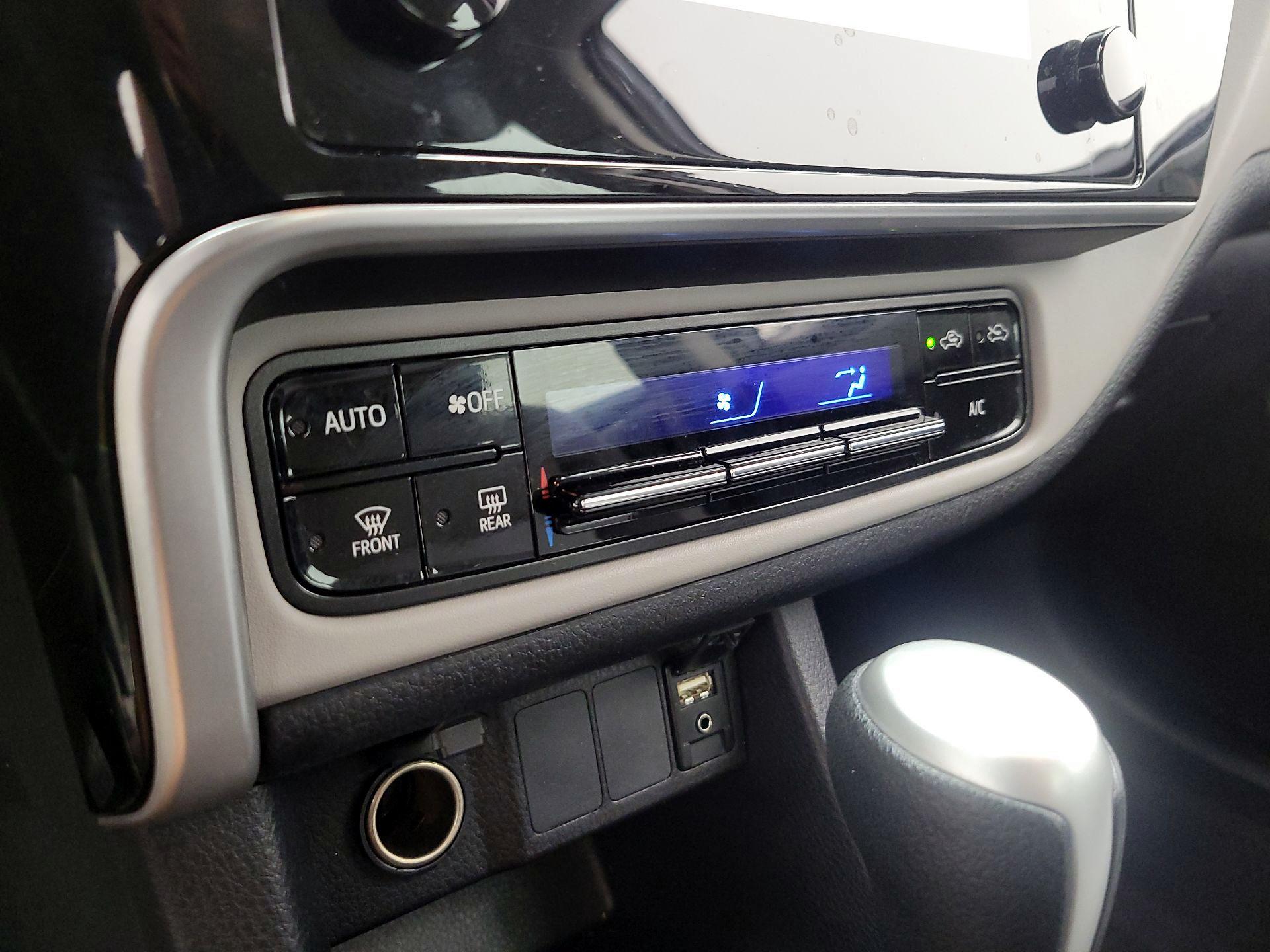Thumbnail: 2019 Toyota Corolla - 16