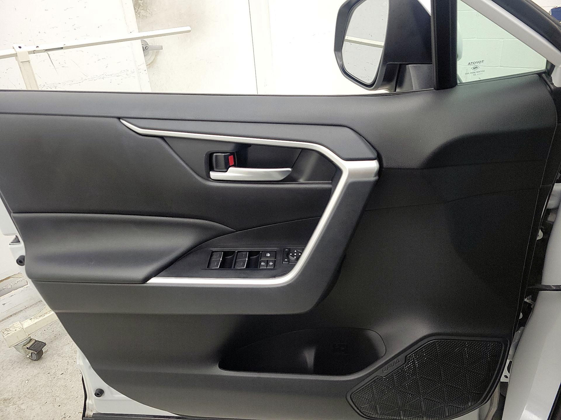 Thumbnail: 2023 Toyota RAV4 - 12