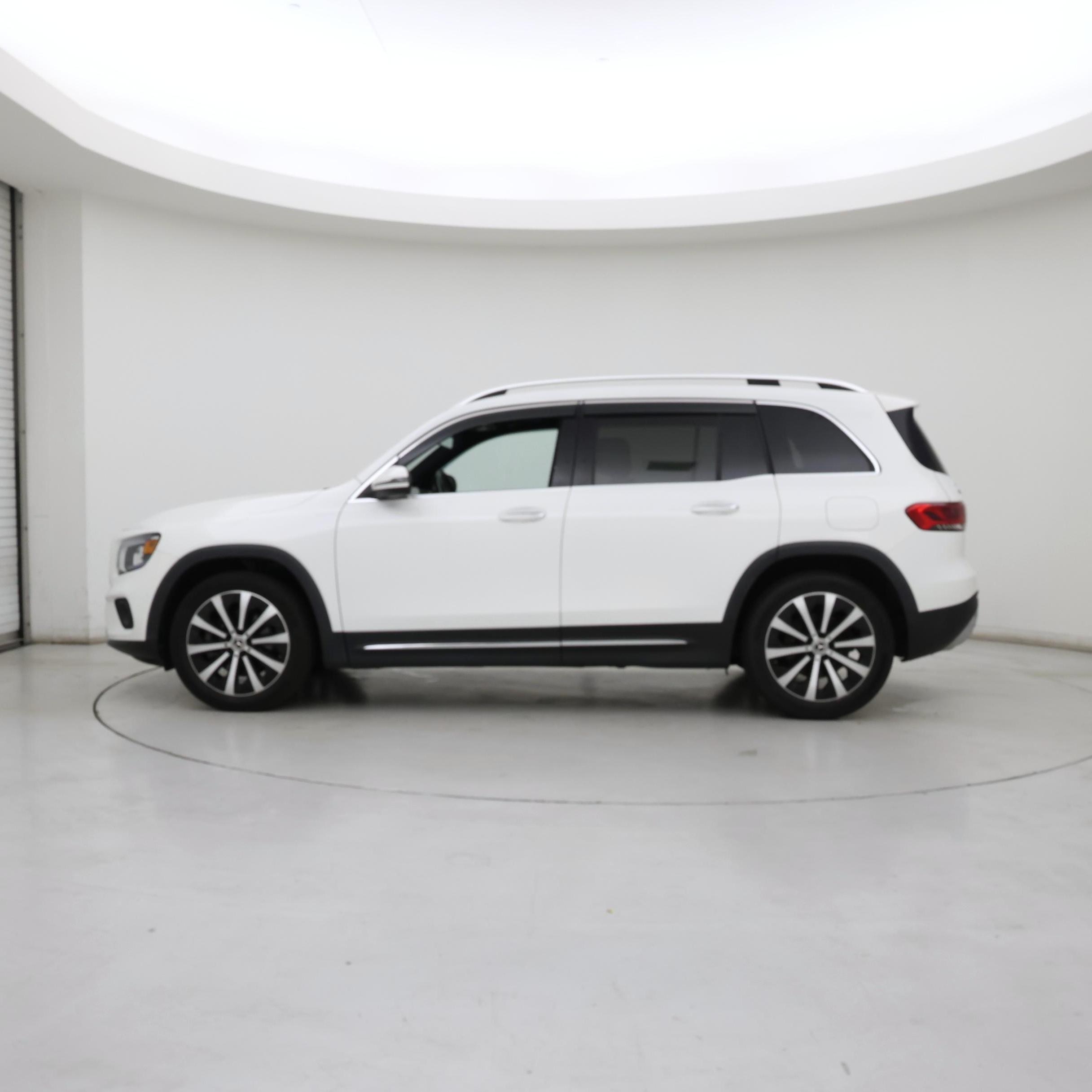 Thumbnail: 2022 Mercedes-Benz GLB - 3