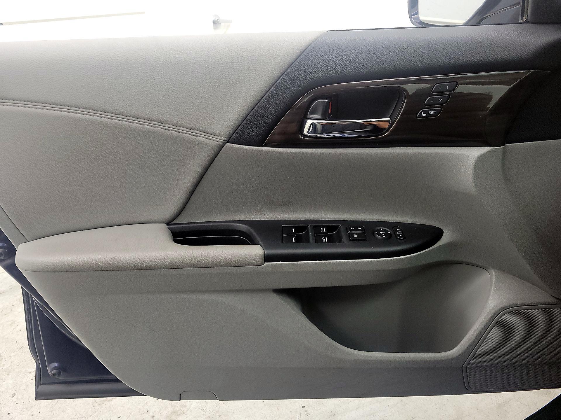Thumbnail: 2017 Honda Accord - 12