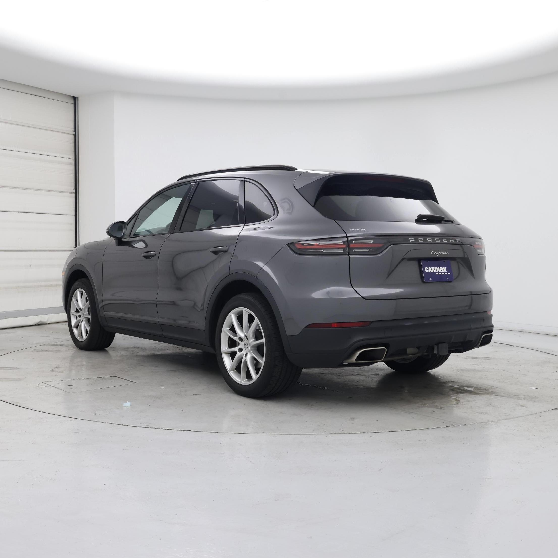 Thumbnail: 2019 Porsche Cayenne - 2