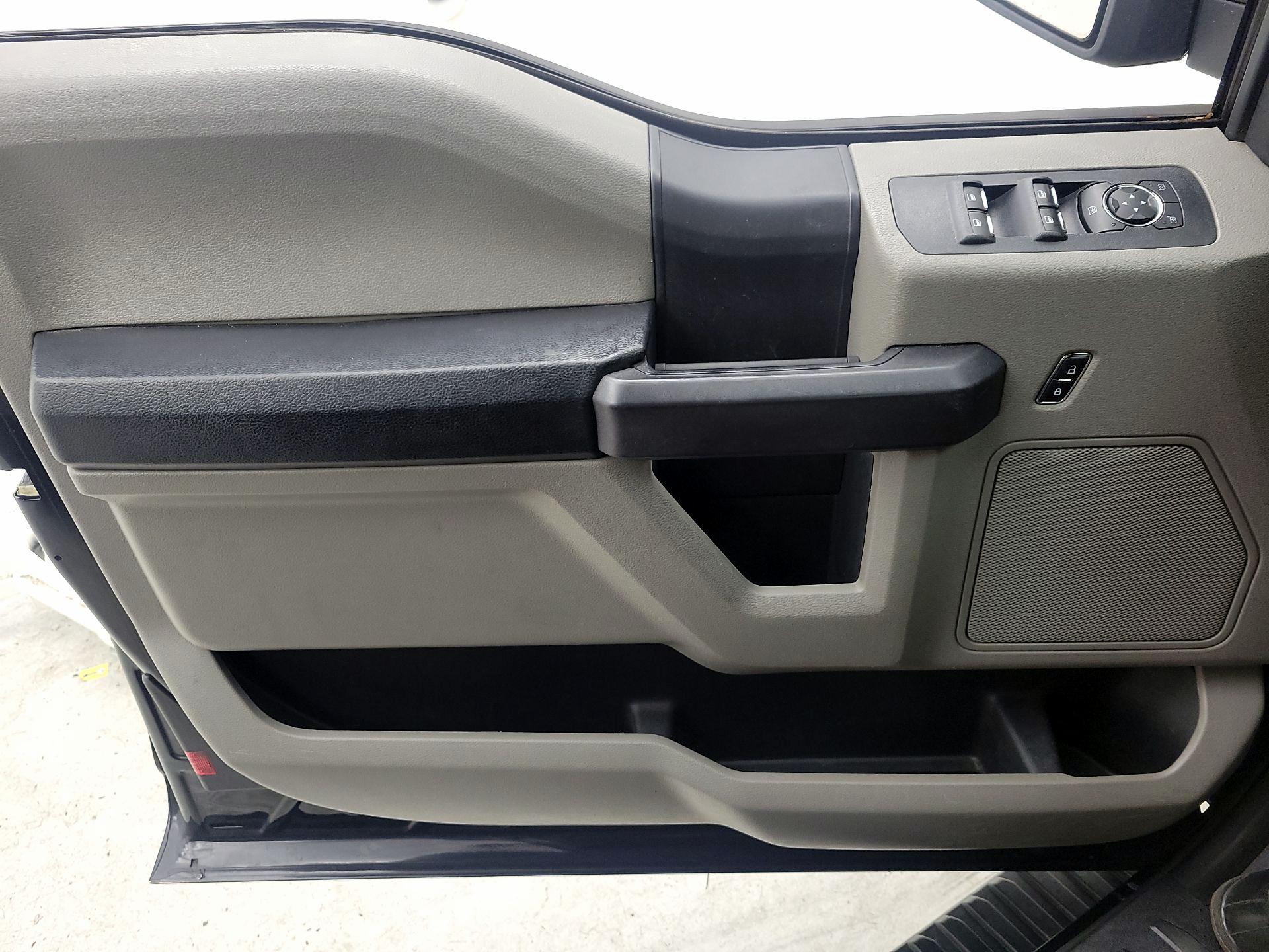 Thumbnail: 2017 Ford F-150 - 12