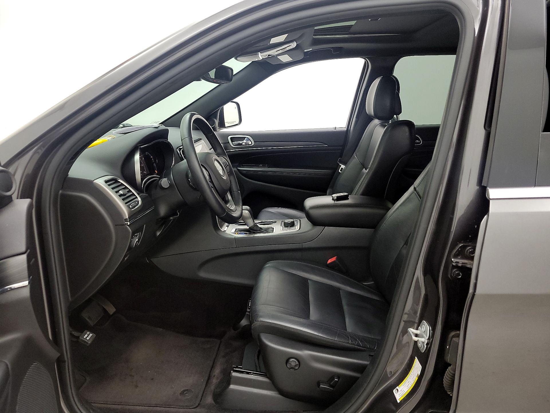 Thumbnail: 2019 Jeep Grand Cherokee - 11