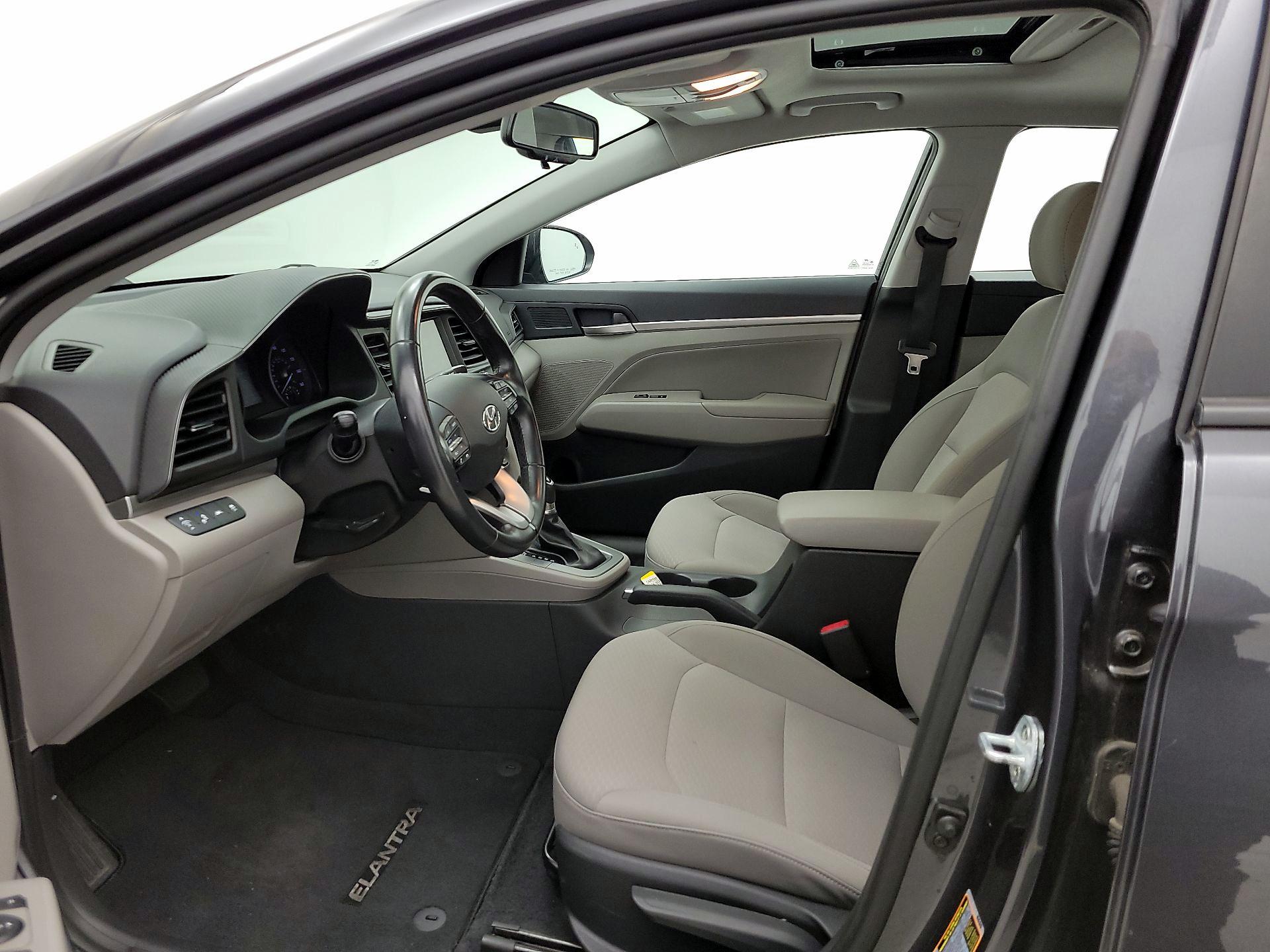 Thumbnail: 2020 Hyundai Elantra - 11