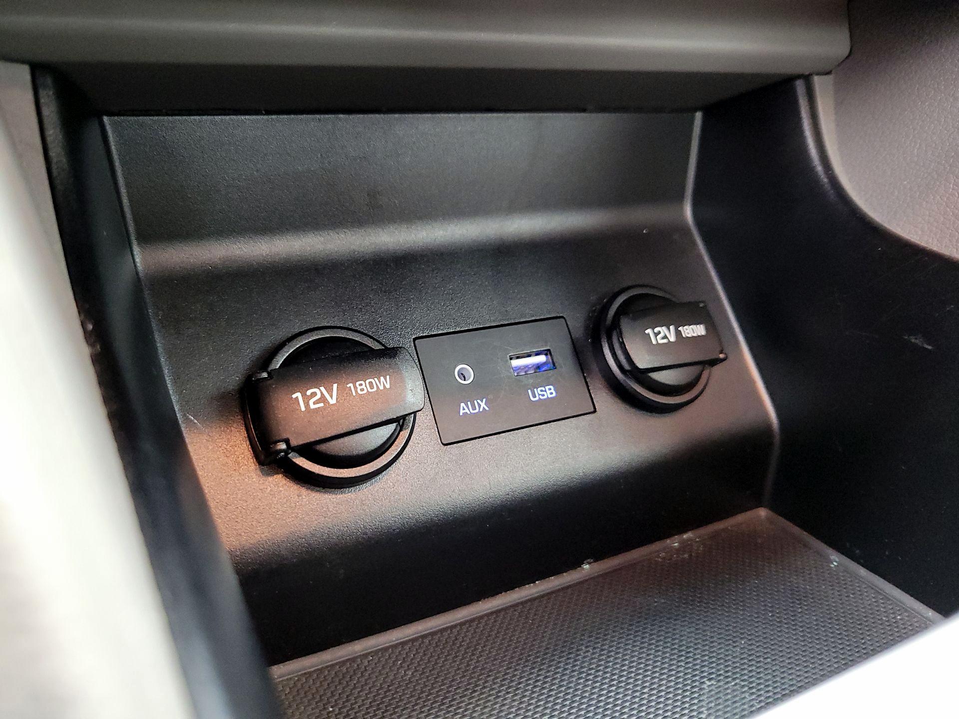 Thumbnail: 2020 Hyundai Elantra - 18
