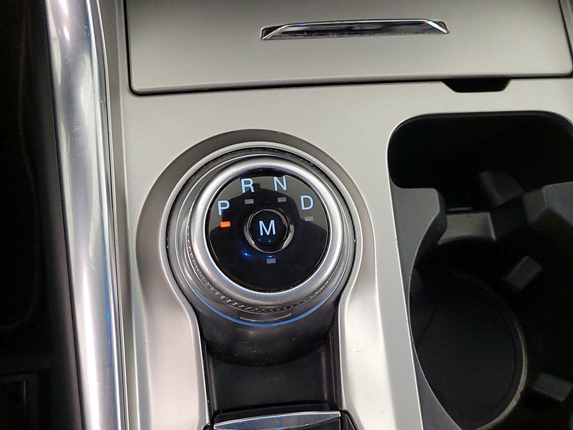 Thumbnail: 2020 Ford Explorer - 18