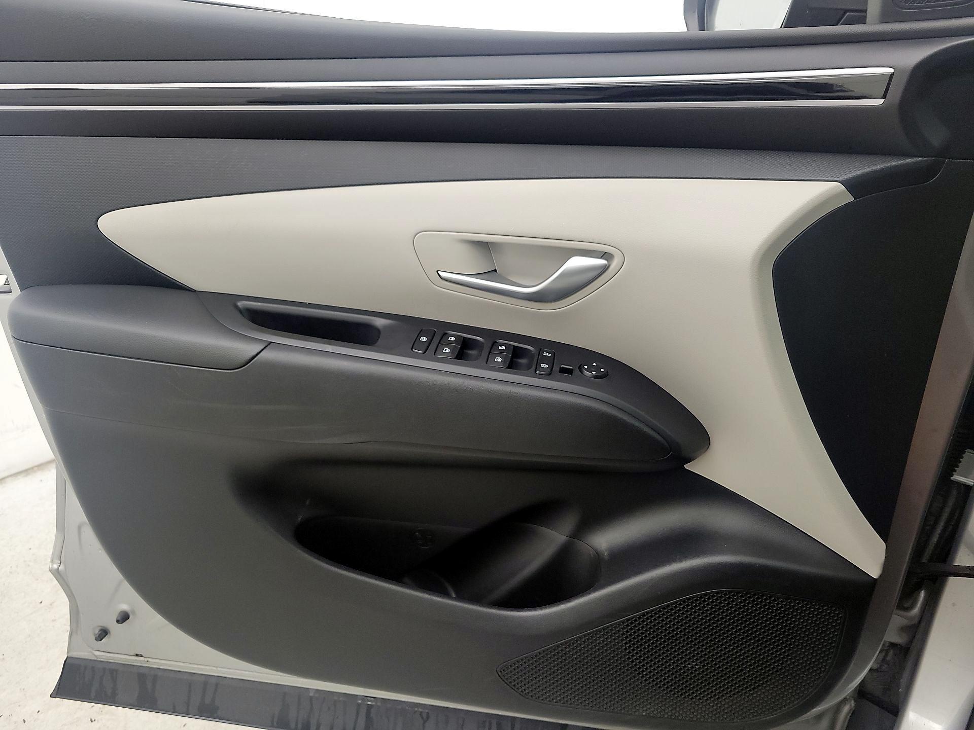 Thumbnail: 2022 Hyundai Tucson - 12