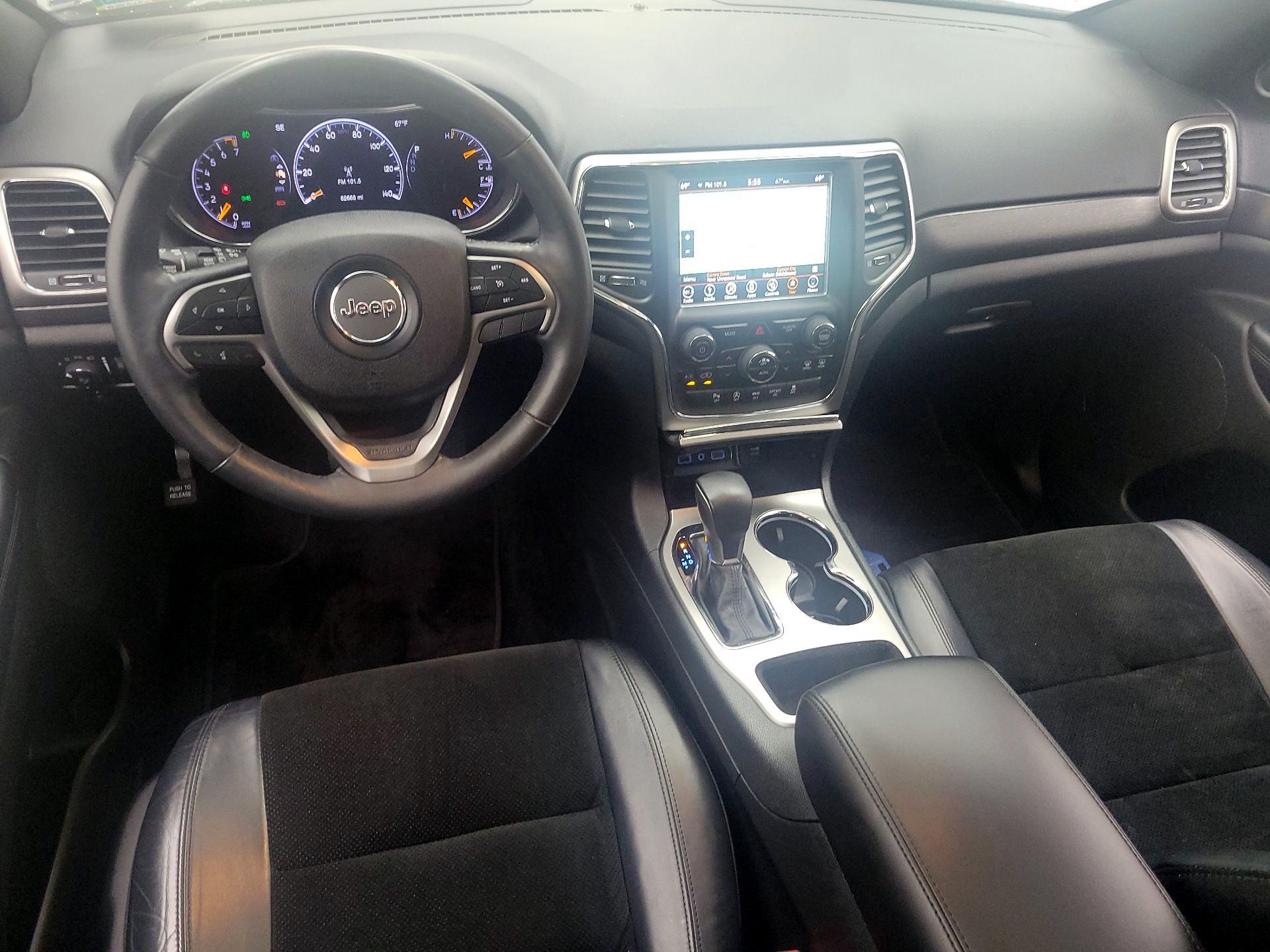 Thumbnail: 2018 Jeep Grand Cherokee - 9