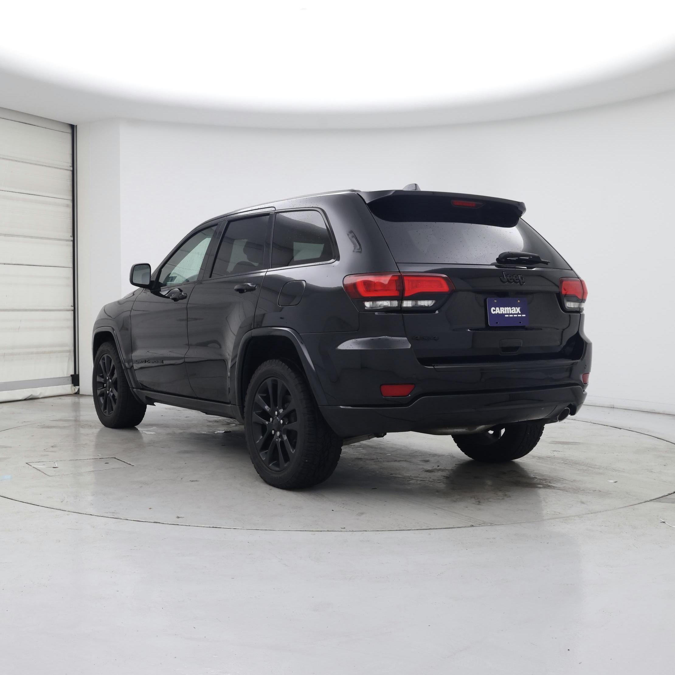Thumbnail: 2018 Jeep Grand Cherokee - 2
