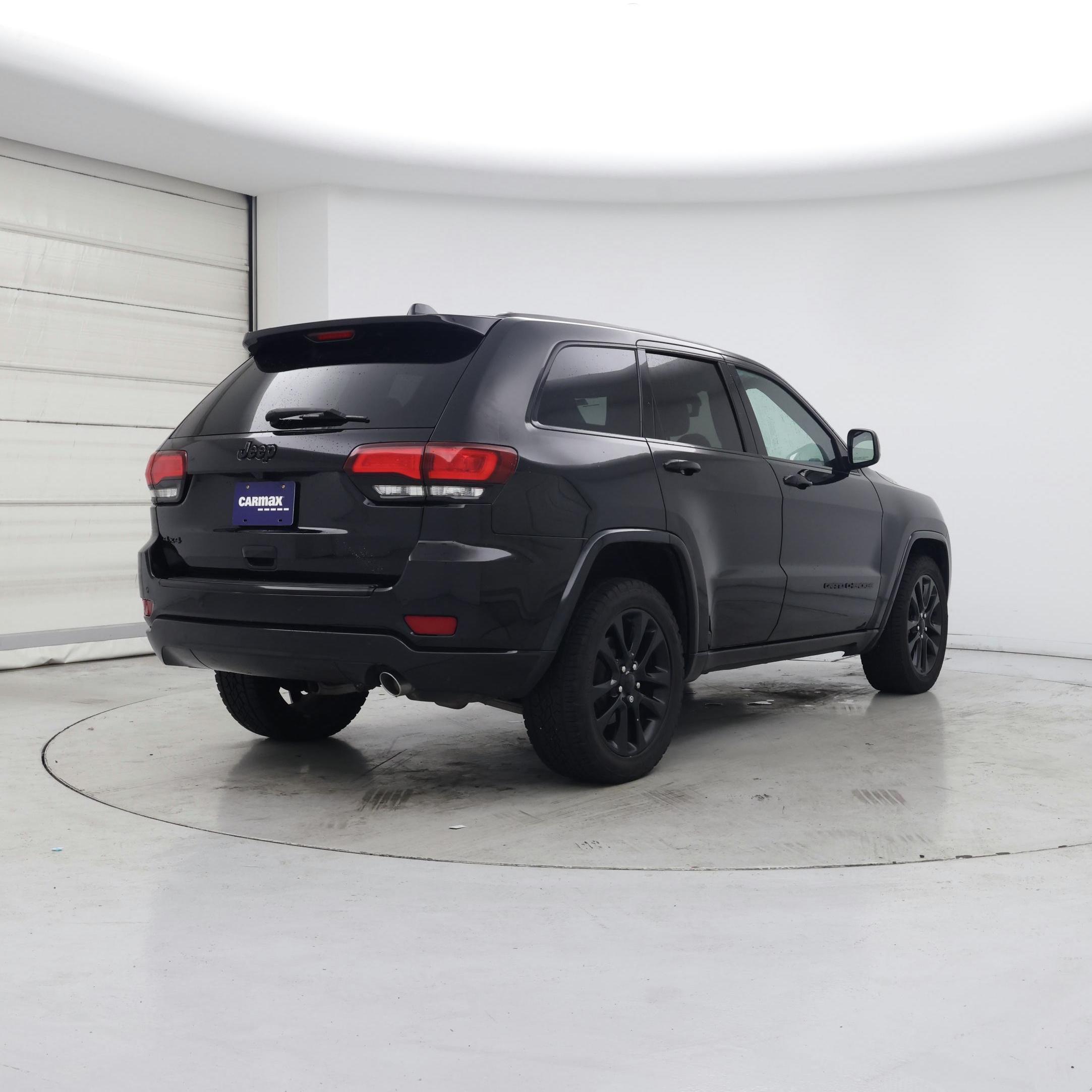 Thumbnail: 2018 Jeep Grand Cherokee - 8