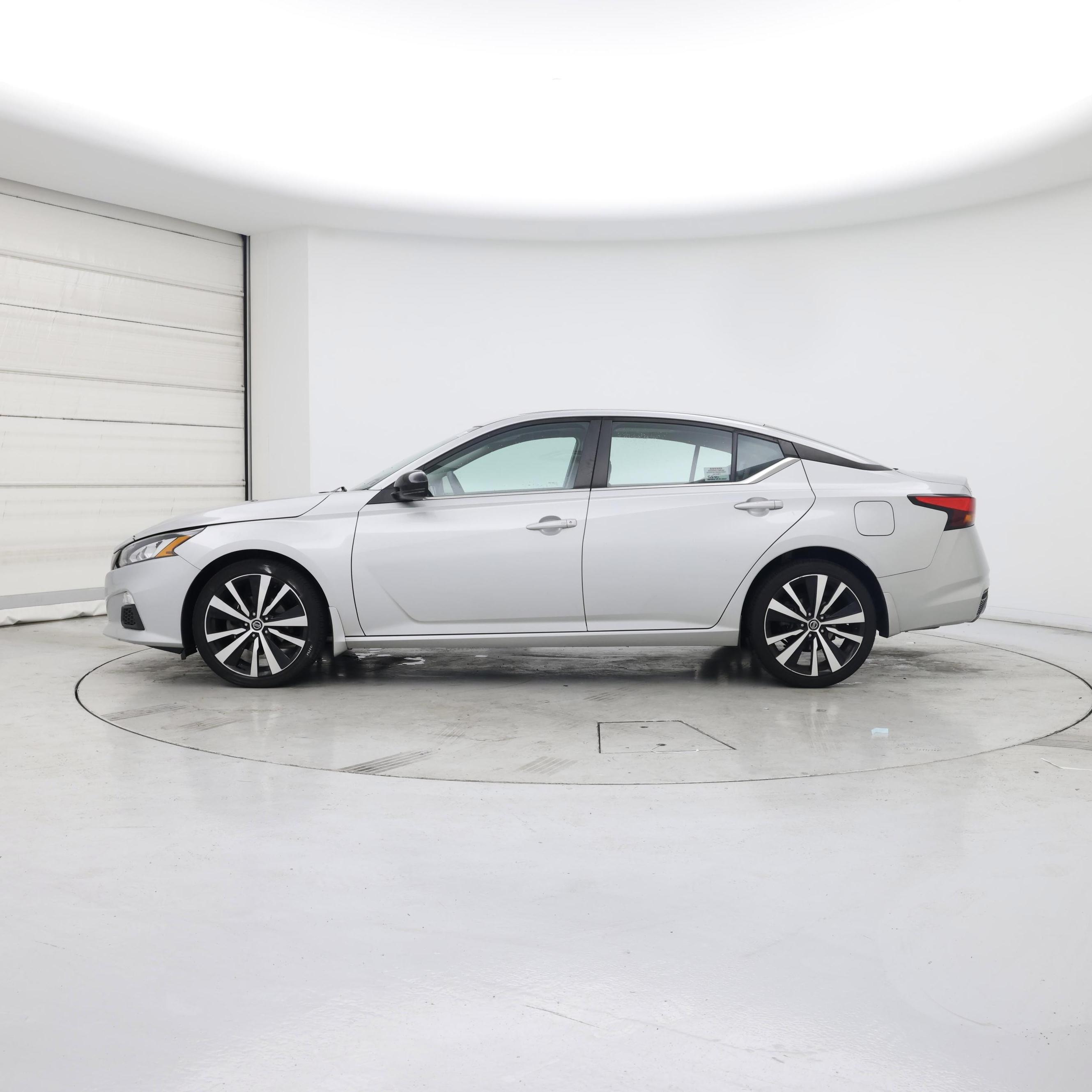 Thumbnail: 2019 Nissan Altima - 3