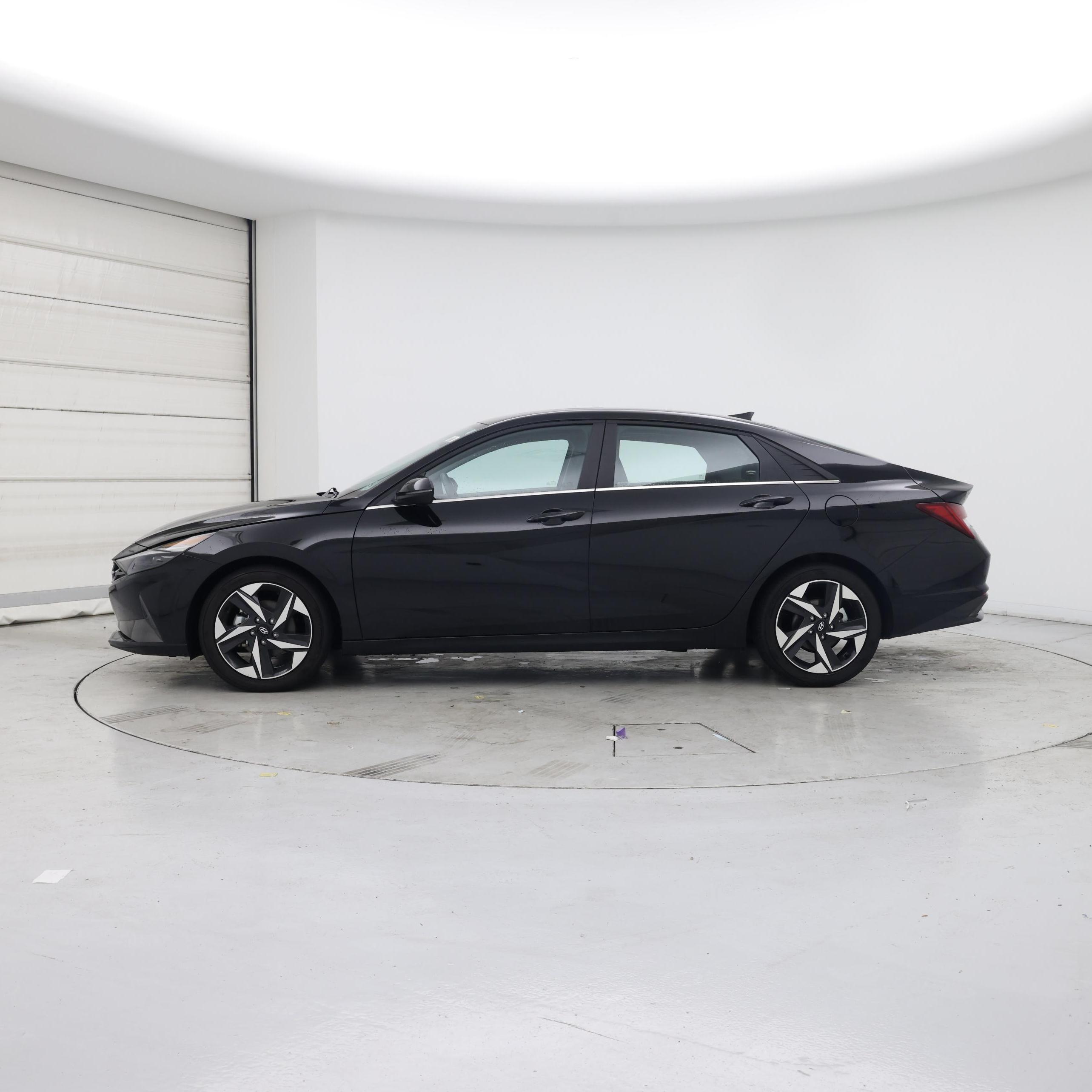 Thumbnail: 2023 Hyundai Elantra - 3