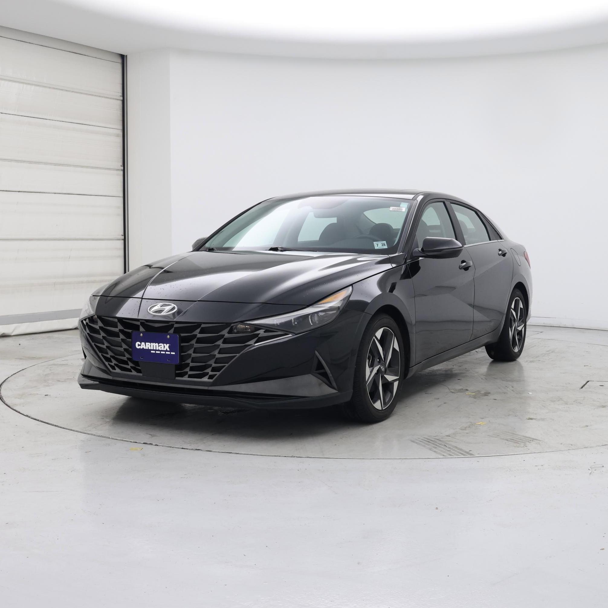 Thumbnail: 2023 Hyundai Elantra - 4
