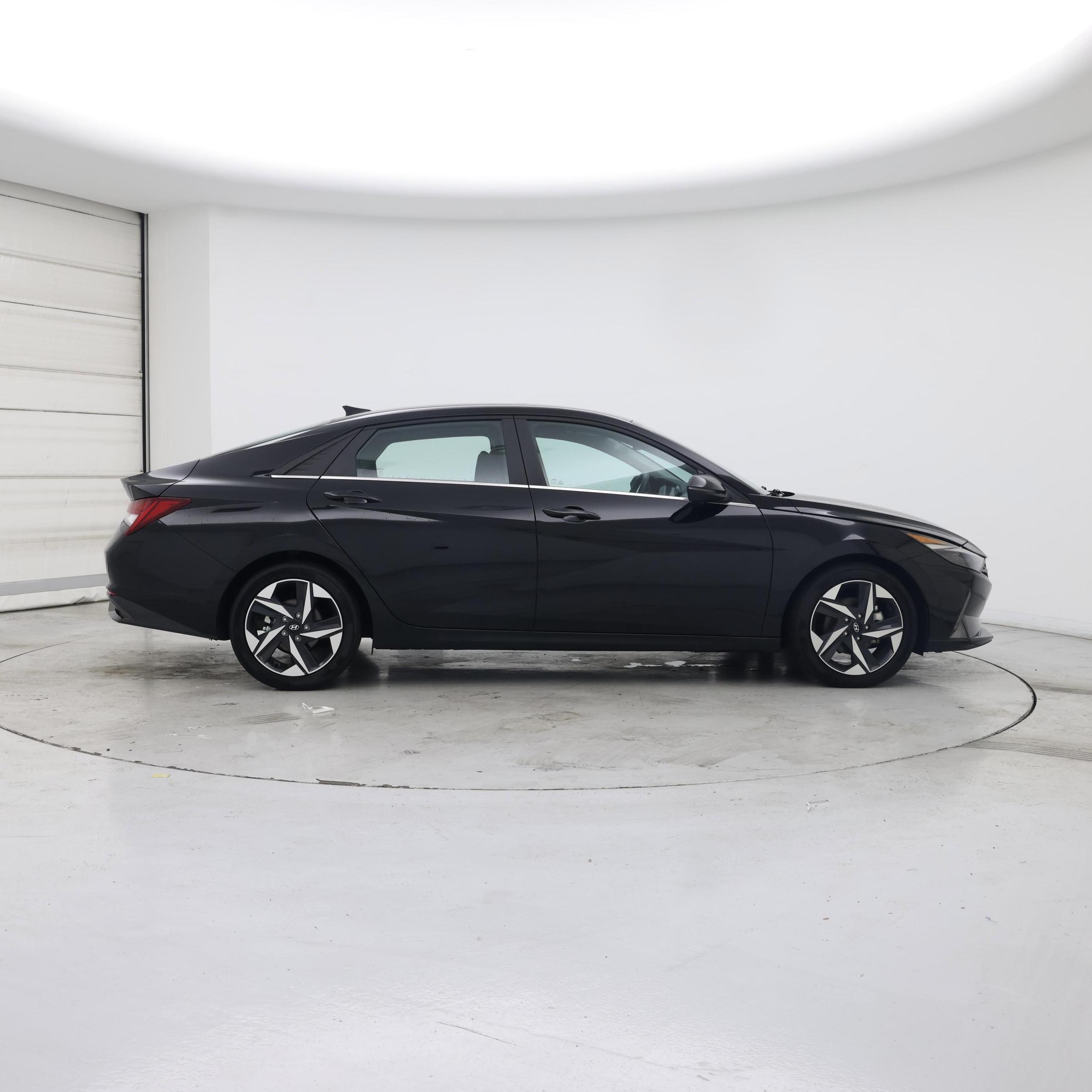 Thumbnail: 2023 Hyundai Elantra - 7