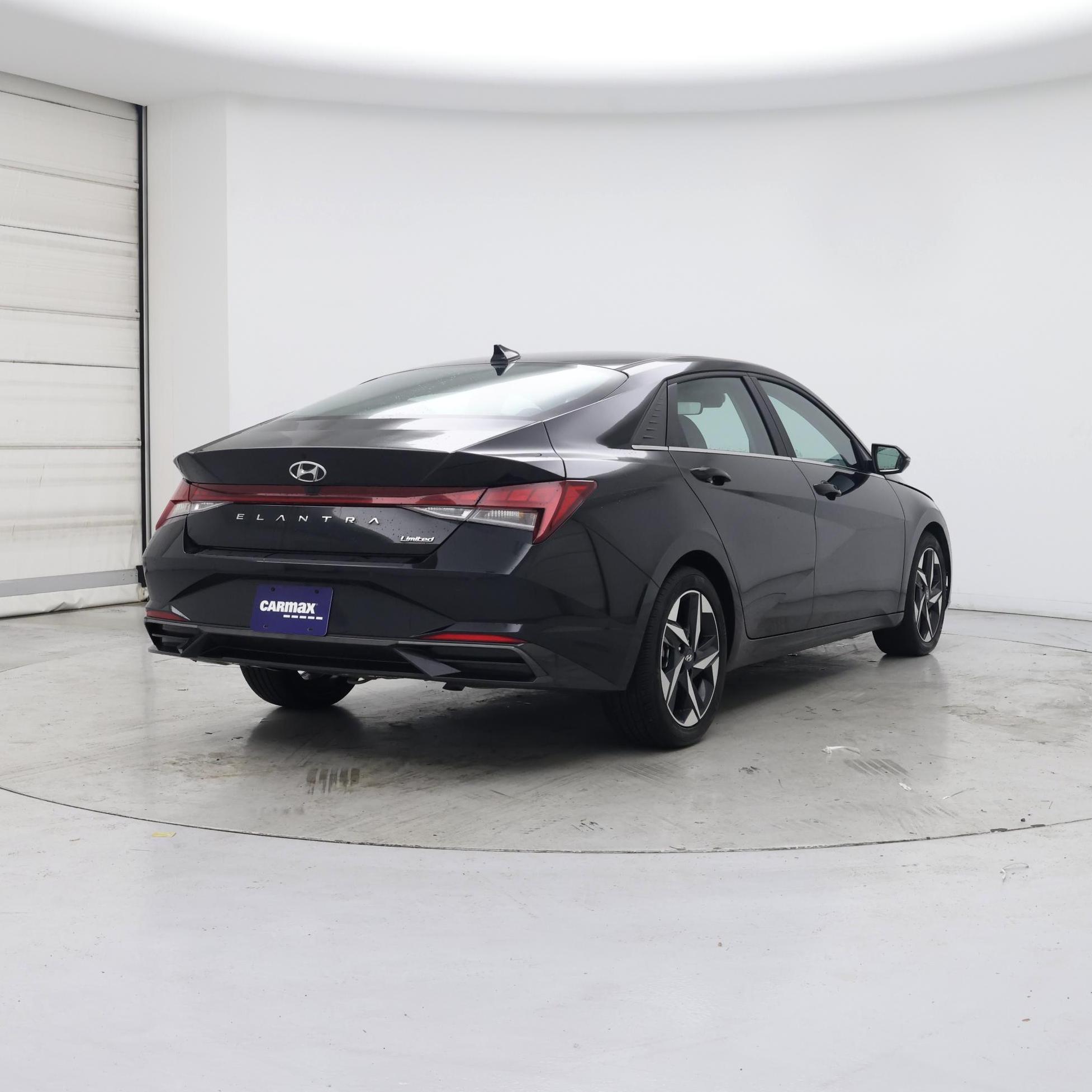 Thumbnail: 2023 Hyundai Elantra - 8