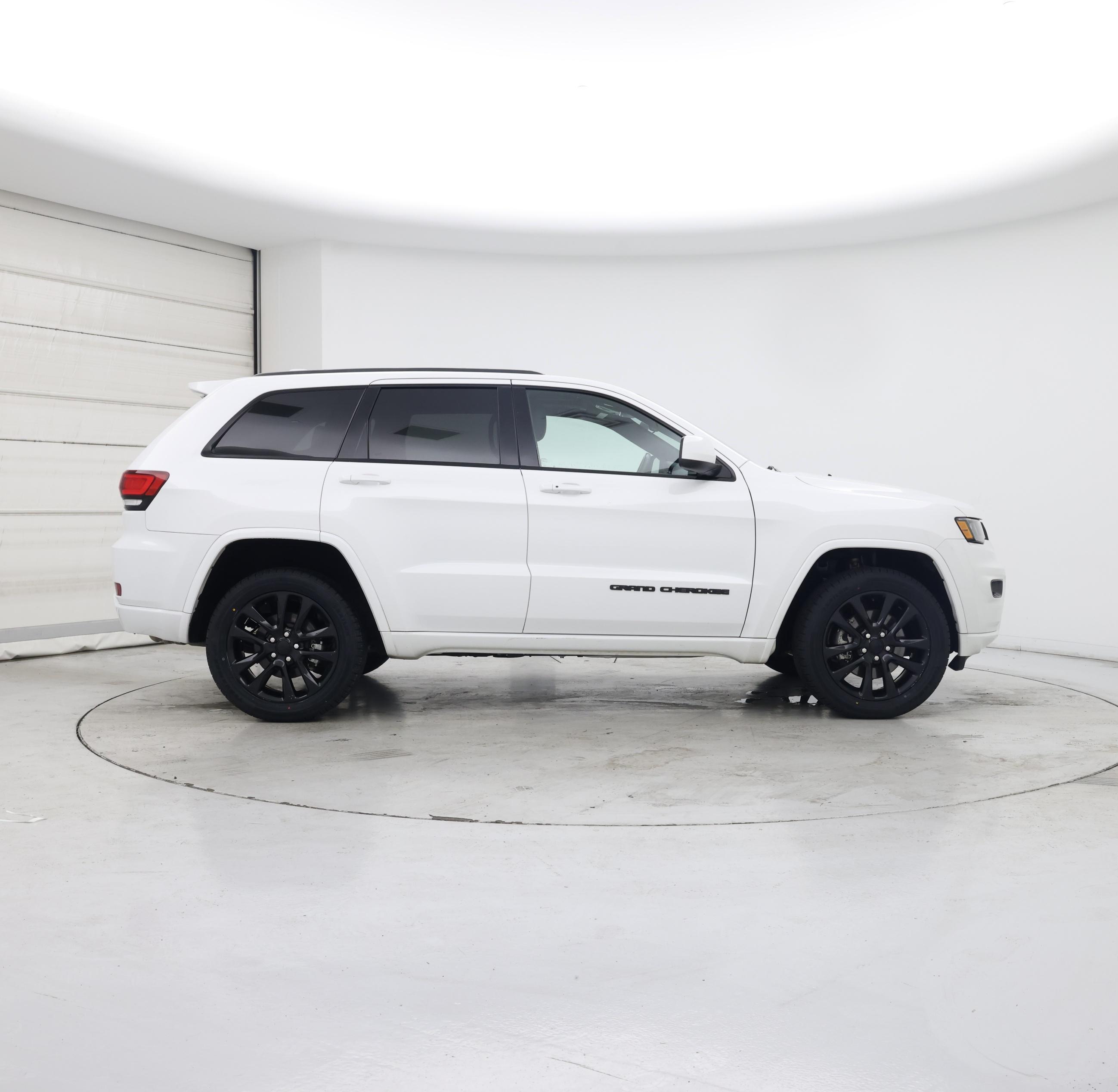 Thumbnail: 2021 Jeep Grand Cherokee - 7
