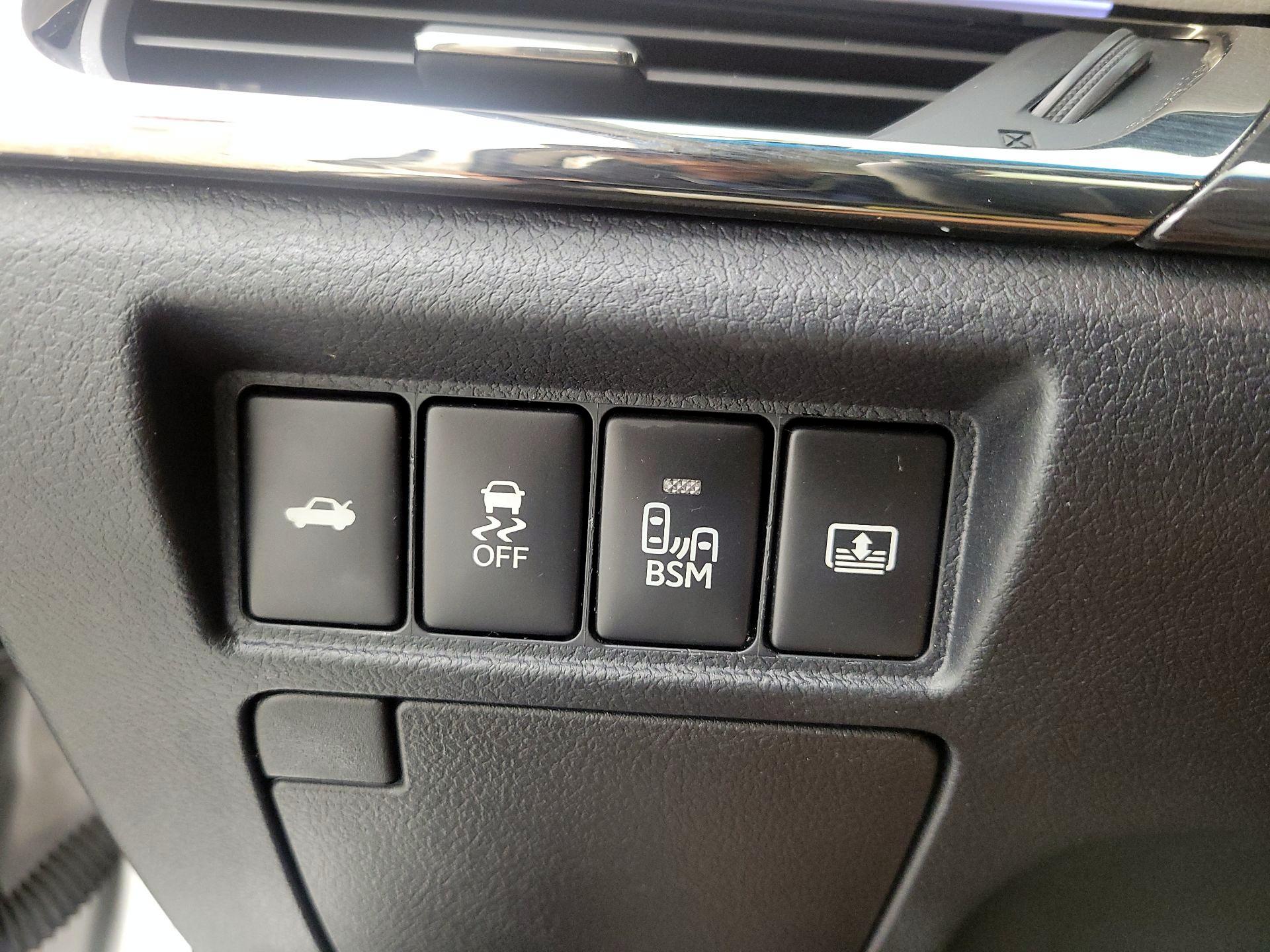 Thumbnail: 2014 Toyota Avalon - 13