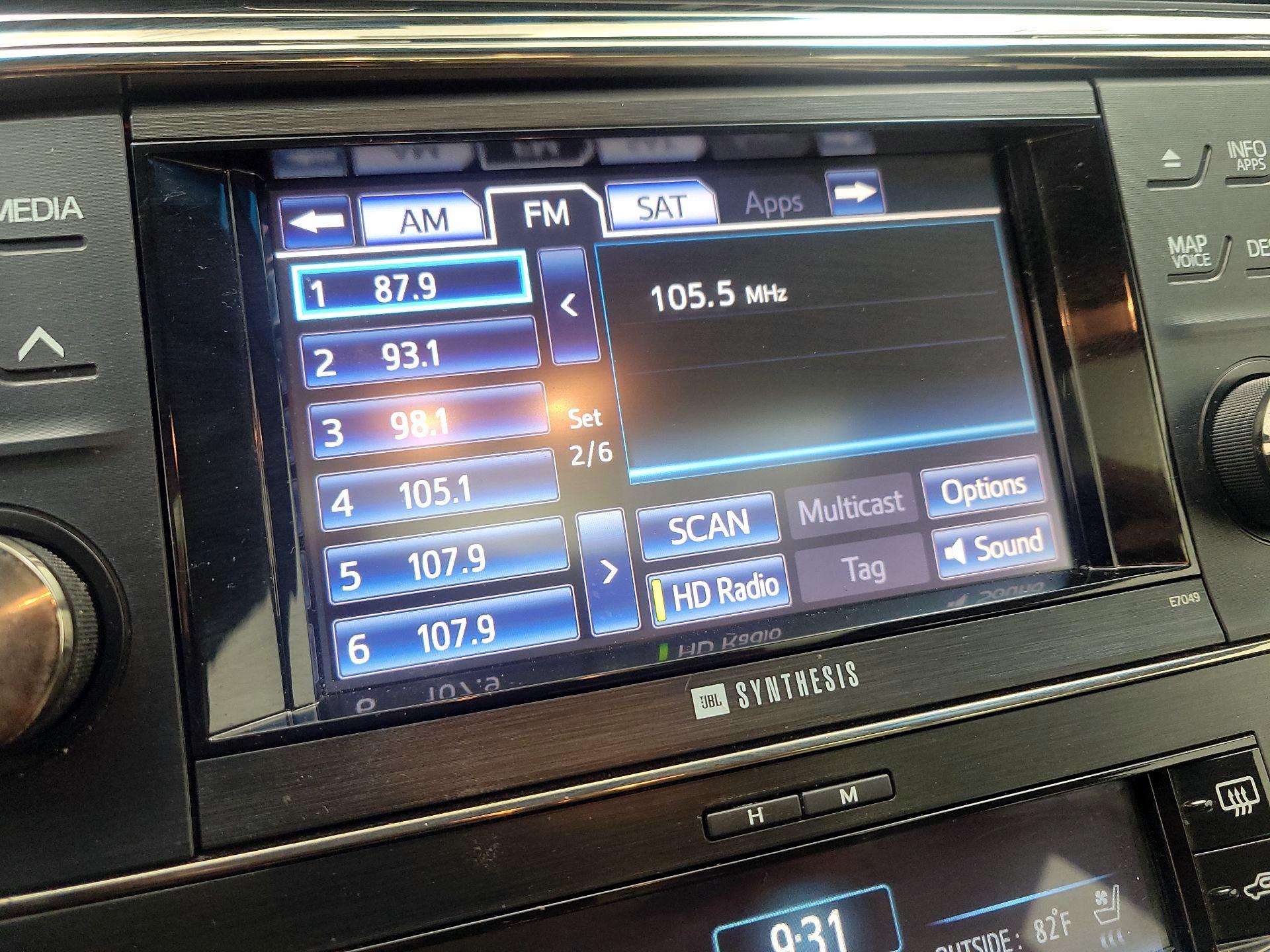 Thumbnail: 2014 Toyota Avalon - 16