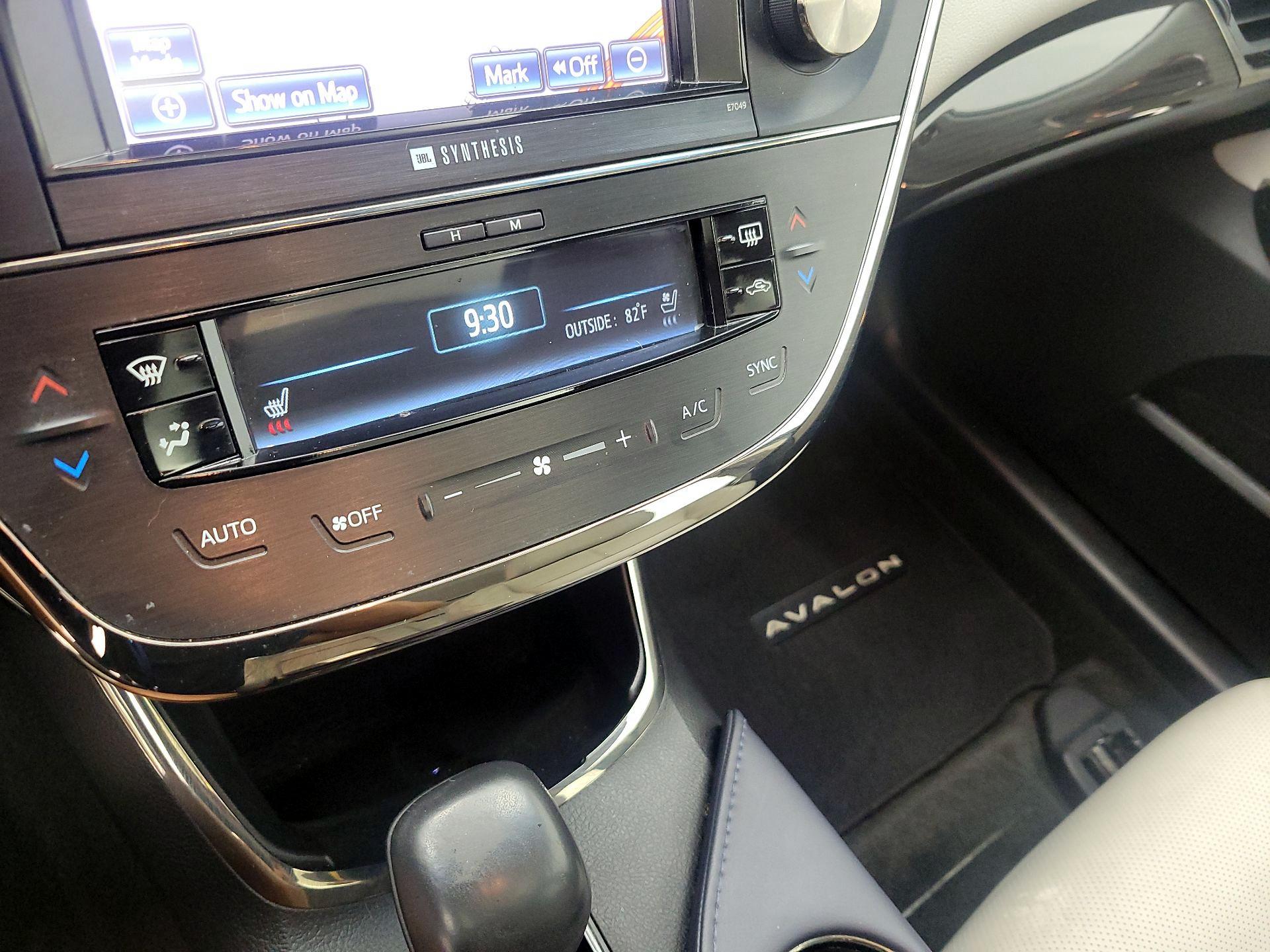 Thumbnail: 2014 Toyota Avalon - 17
