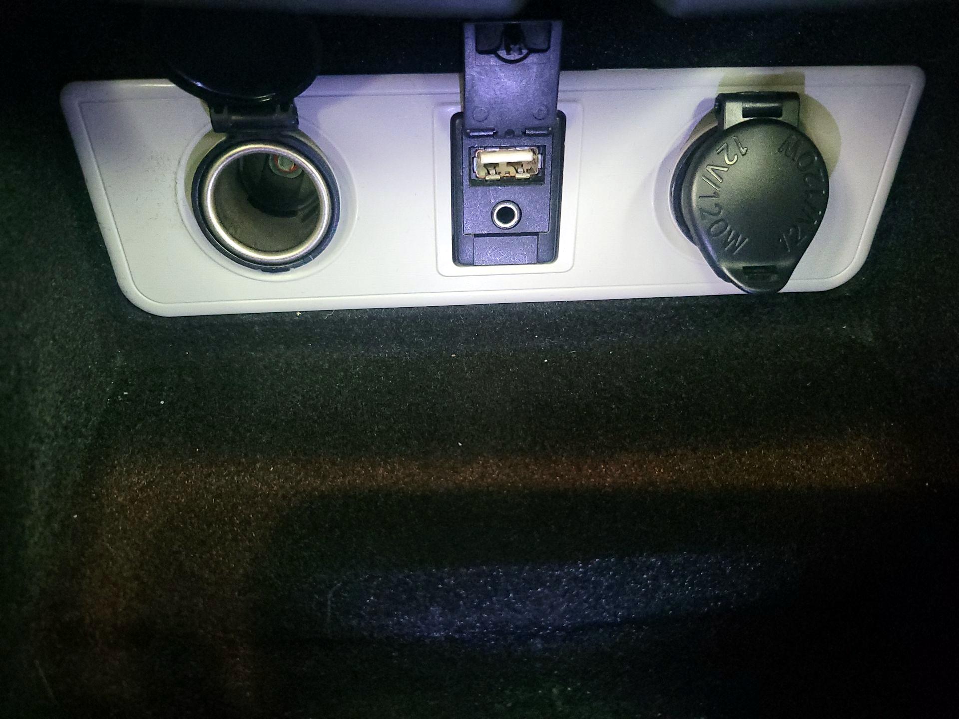Thumbnail: 2014 Toyota Avalon - 19
